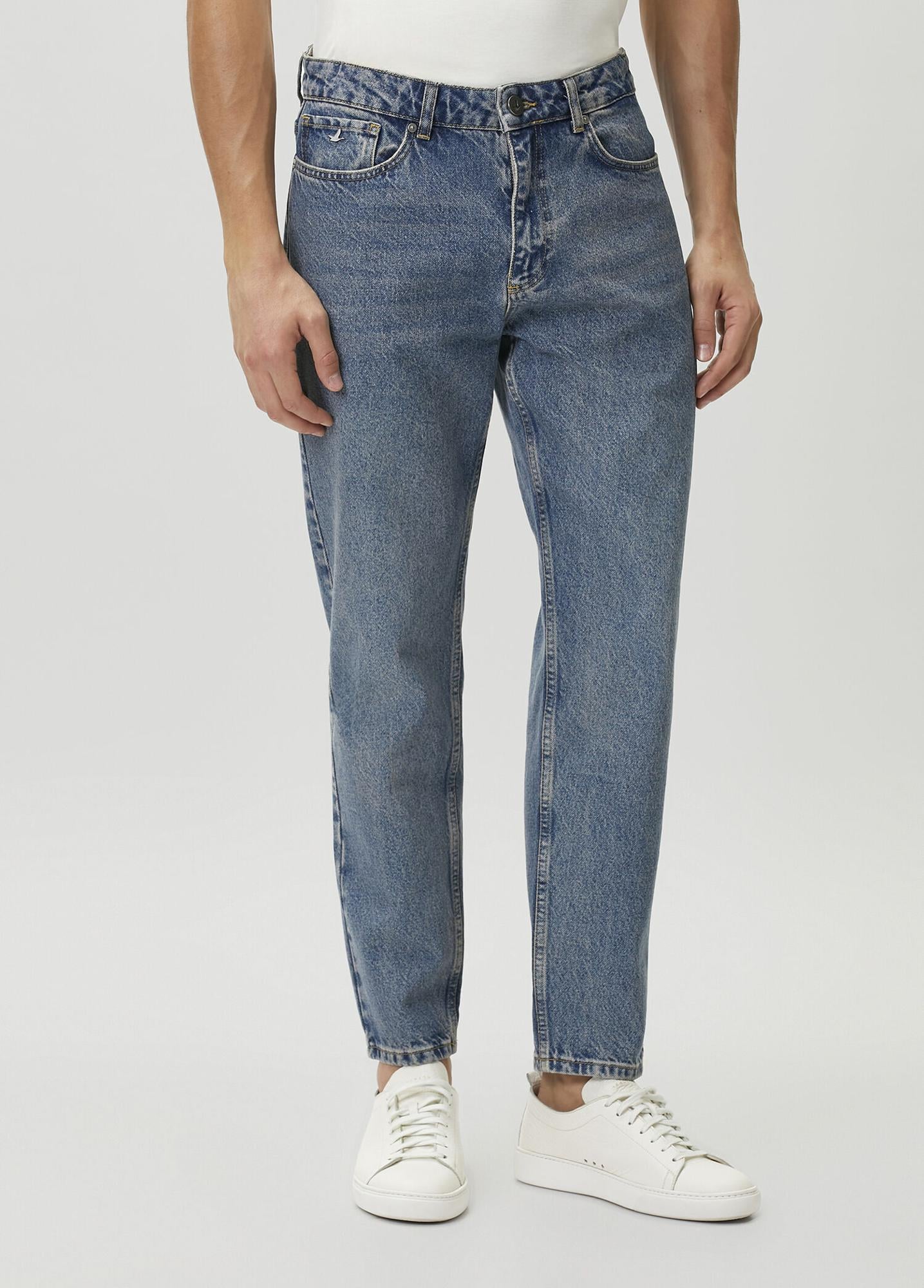 Beymen Club Erkek Mavi Yıkamalı Tapered Fit Jean Pantolon