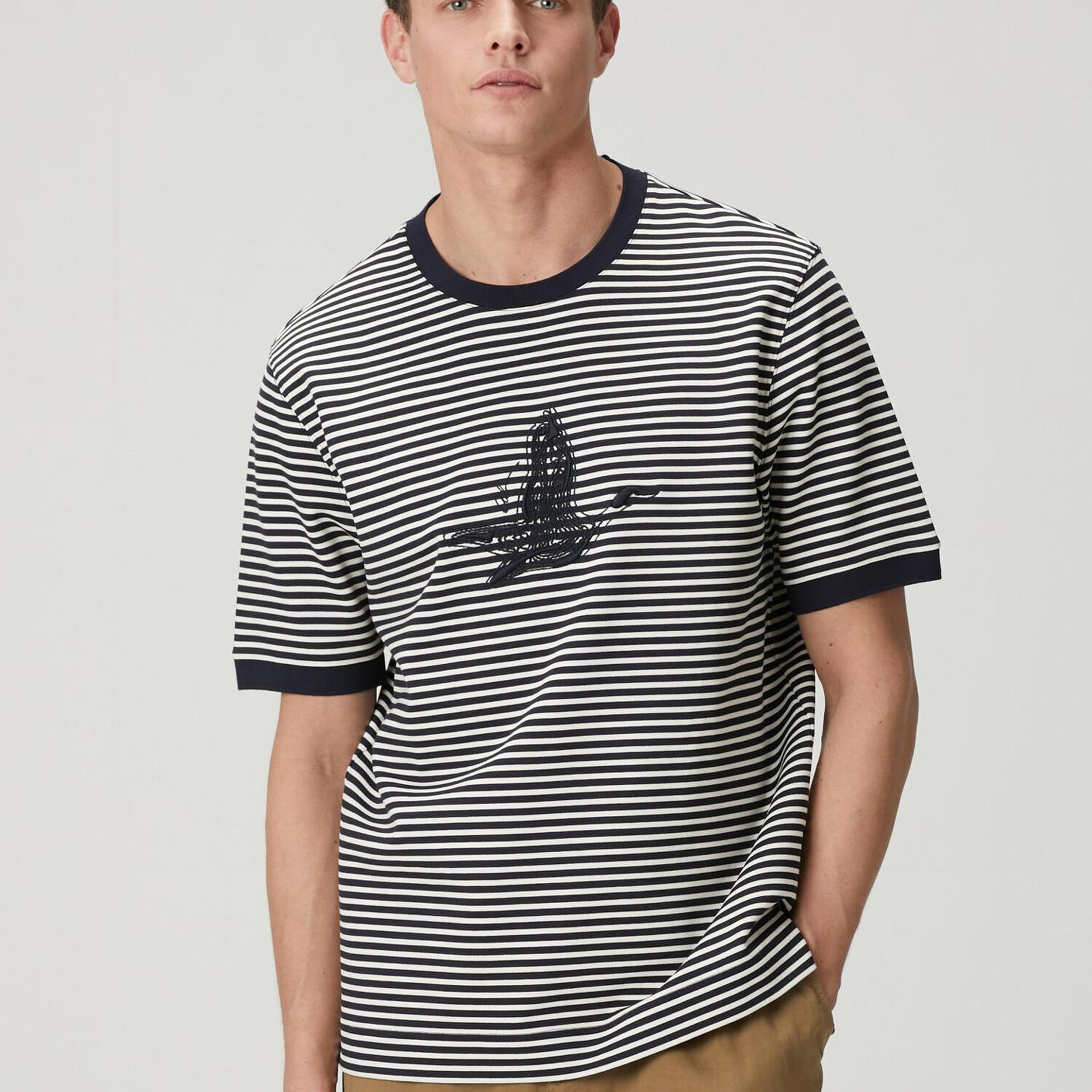 Beymen Club Erkek Lacivert Beyaz Relax Fit Logolu Çizgili T-shirt