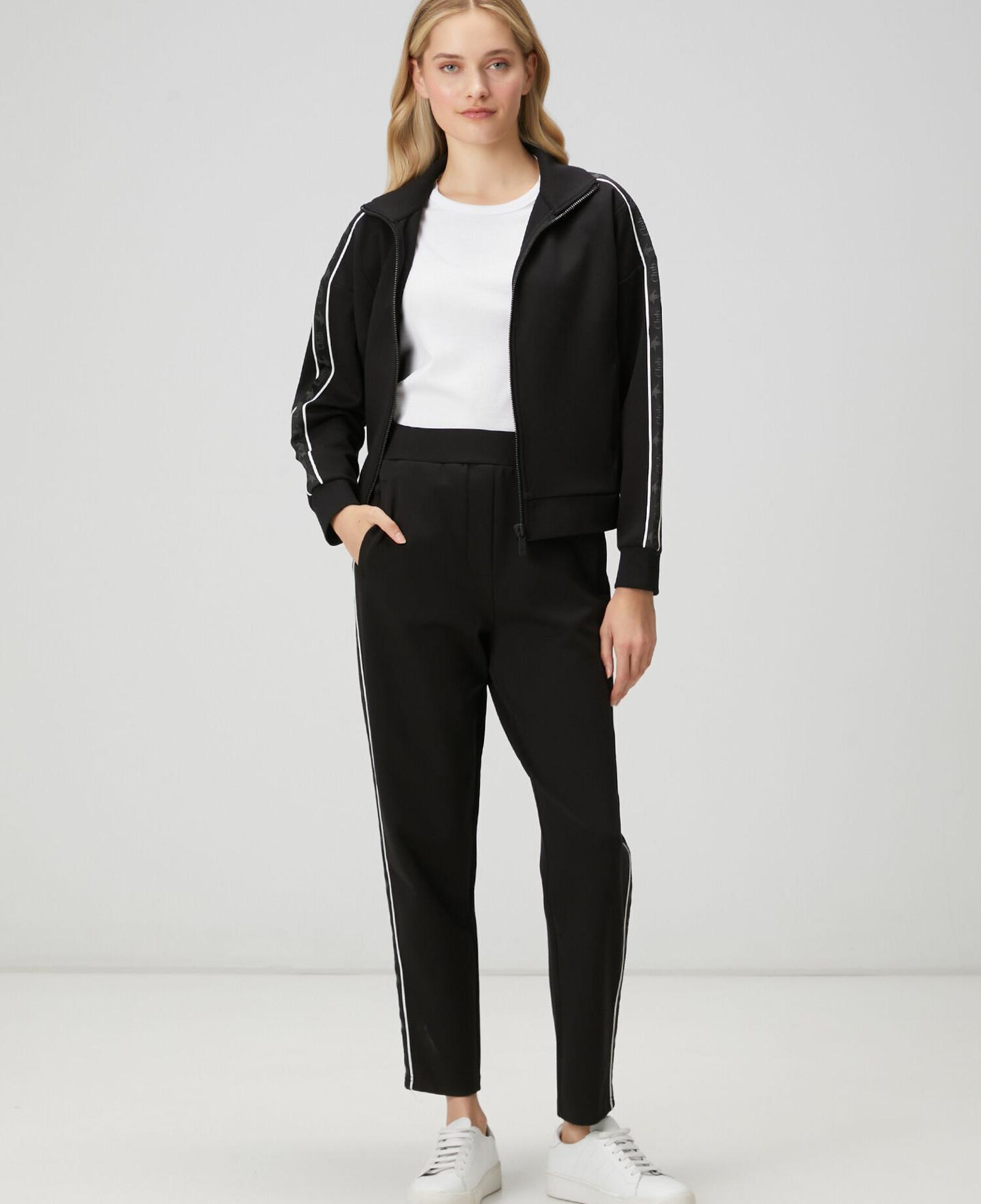 Beymen Club Kadın Siyah Club Şeritli Havuç Formlu Jogger Pantolon