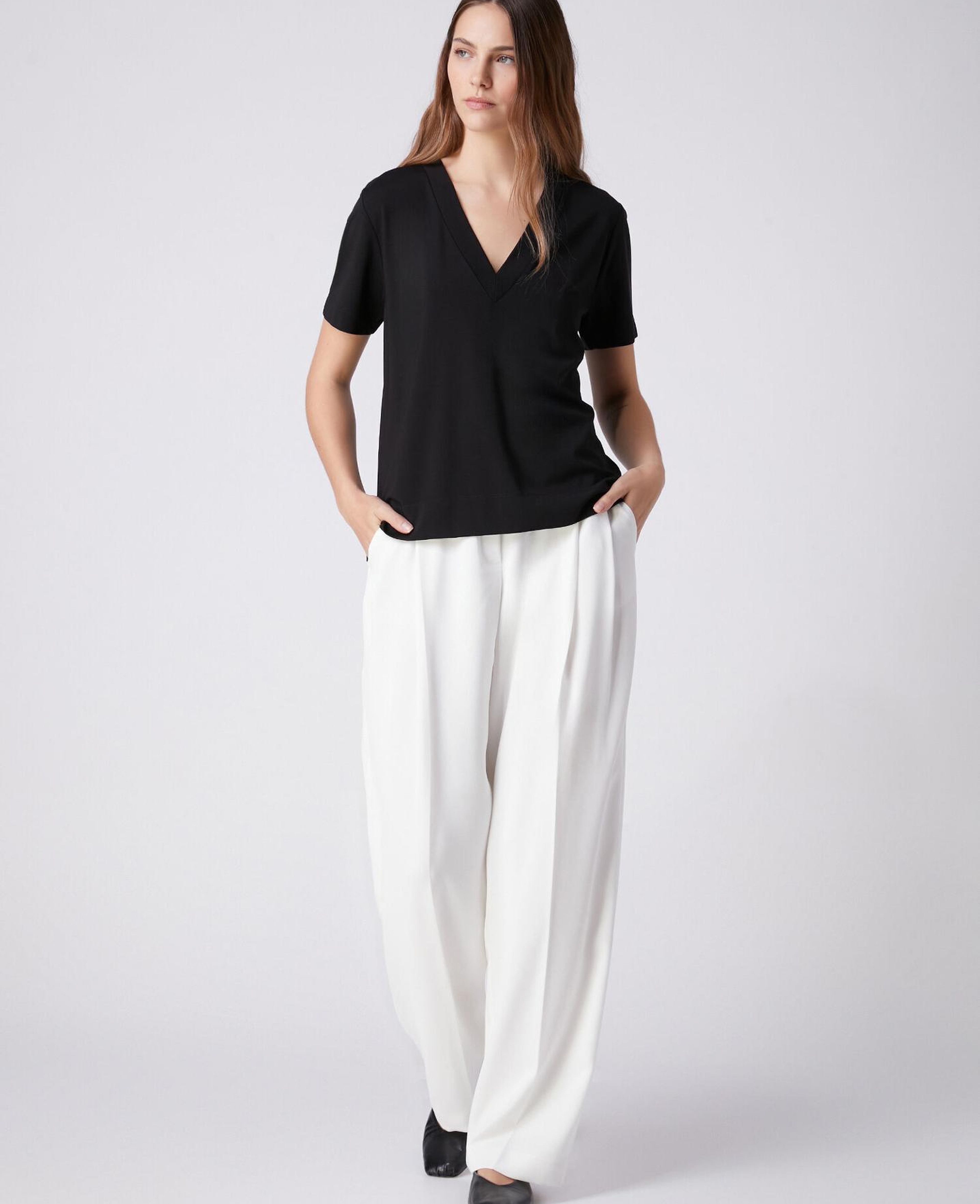 Beymen Club Kadın Siyah Yanı Yırtmaçlı Basic T-shirt