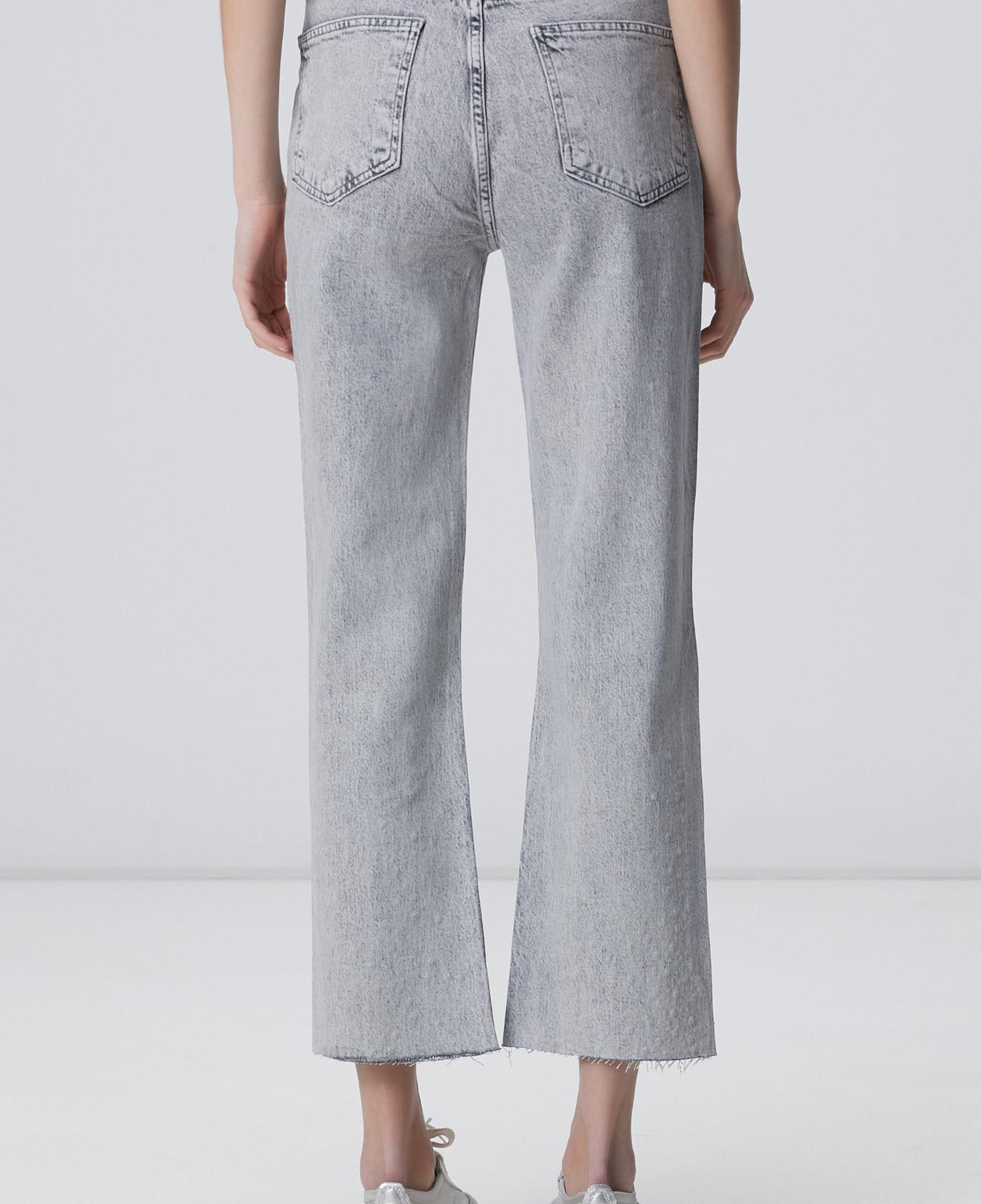 Network Kadın Açık Gri Kesik Paça Taş Baskılı Denim Pantolon