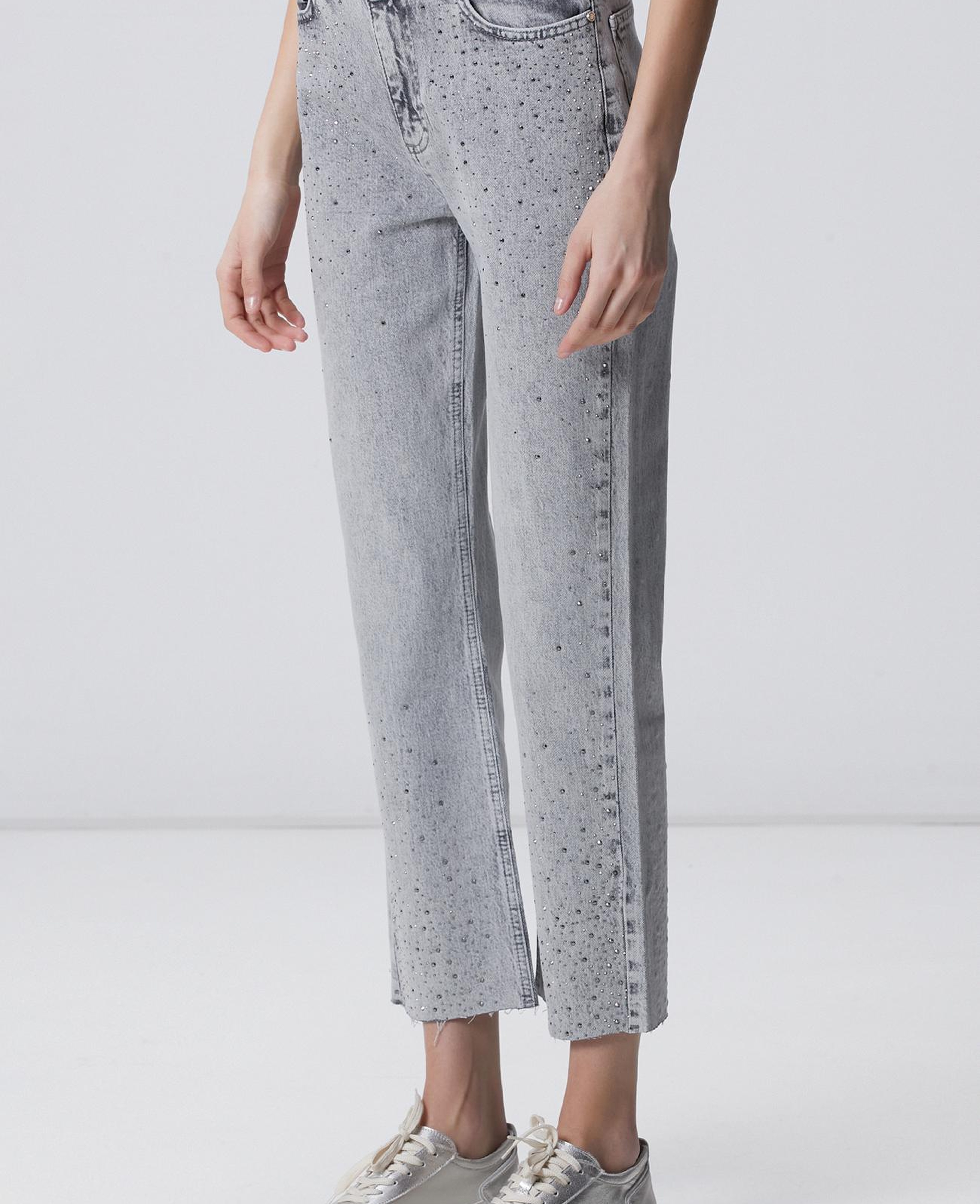 Network Kadın Açık Gri Kesik Paça Taş Baskılı Denim Pantolon