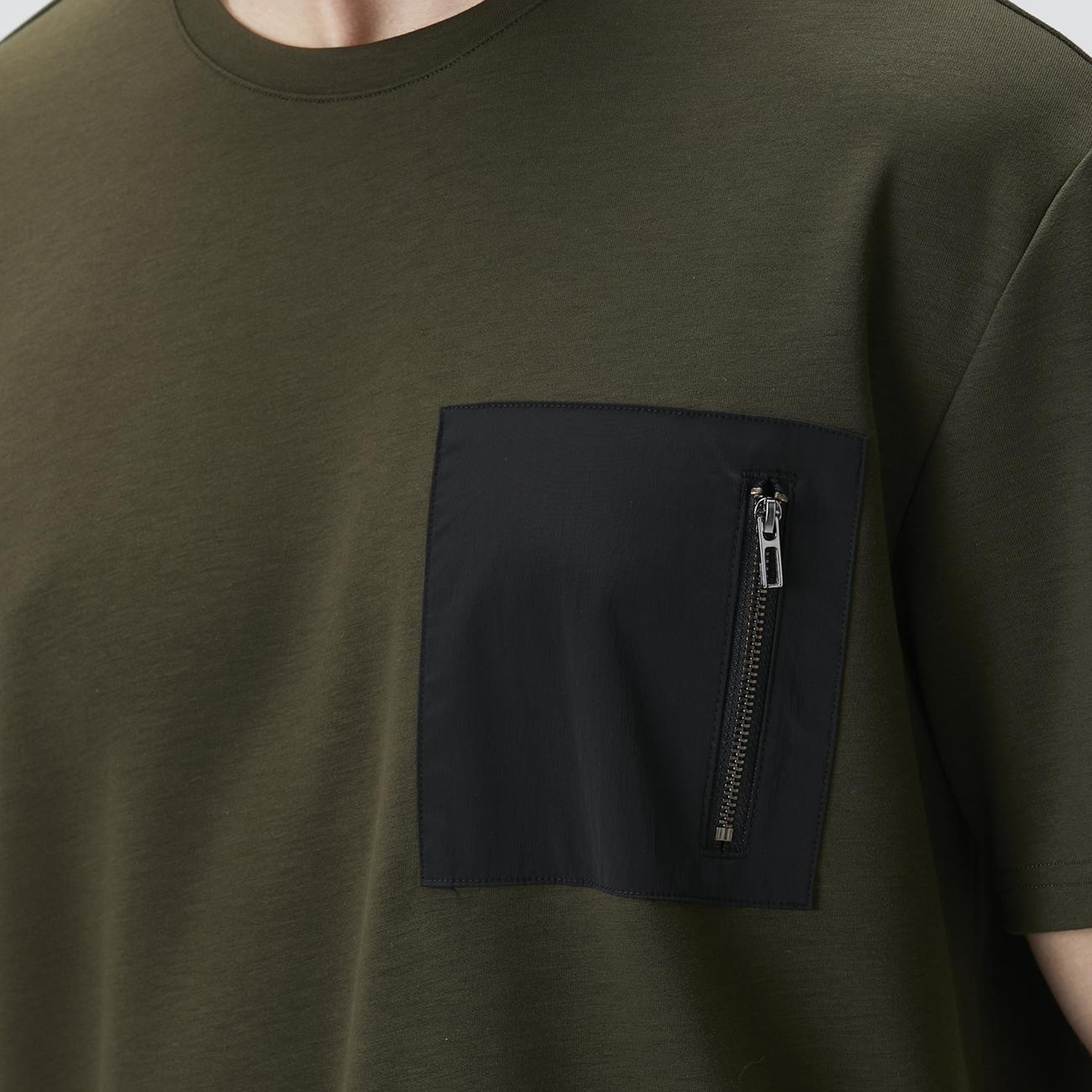 Network Erkek Comfort Fit Haki Göğüs Cep Detaylı T-shirt