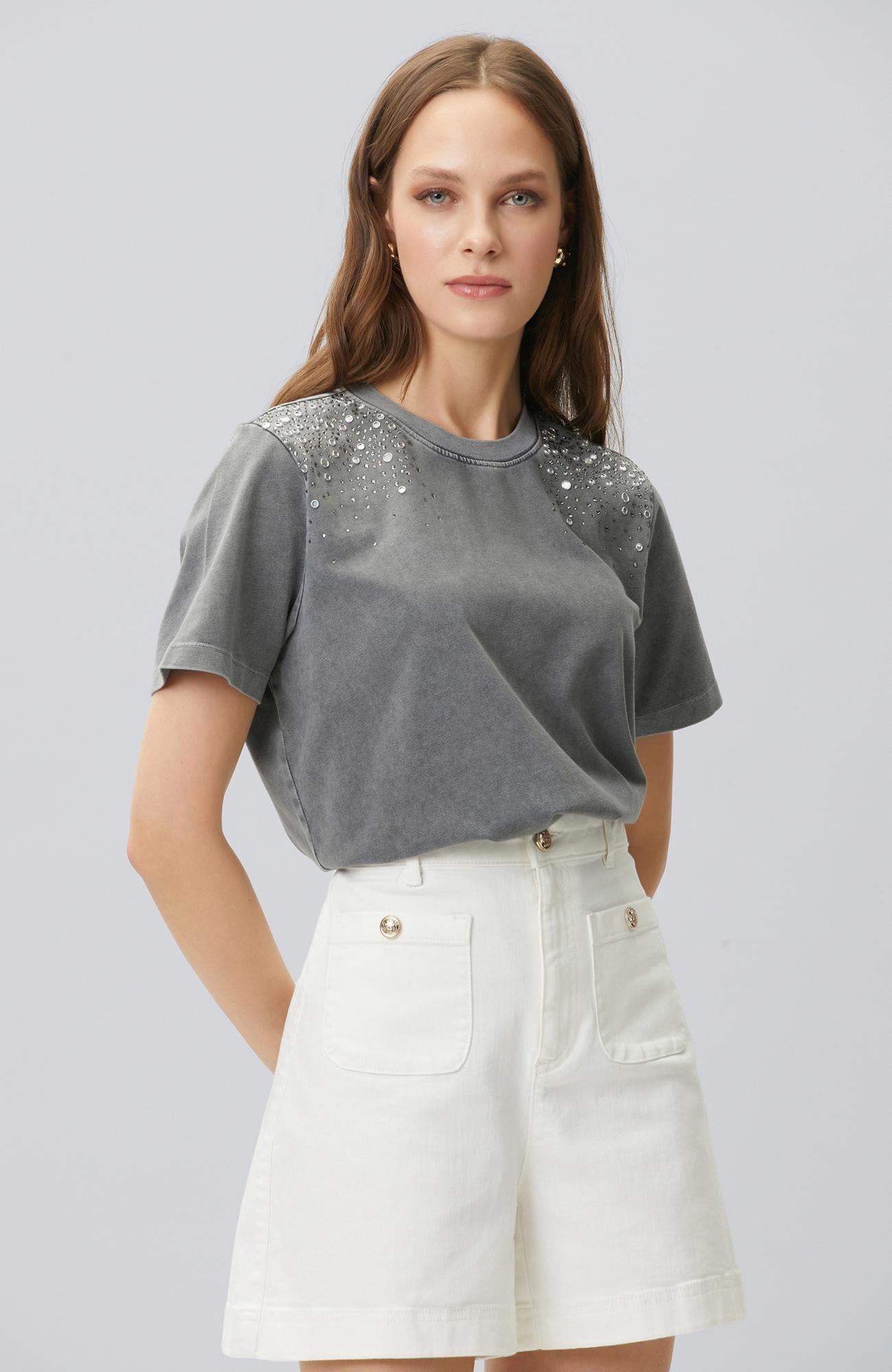 Network Kadın Antrasit Omuz Taş Baskılı T-shirt