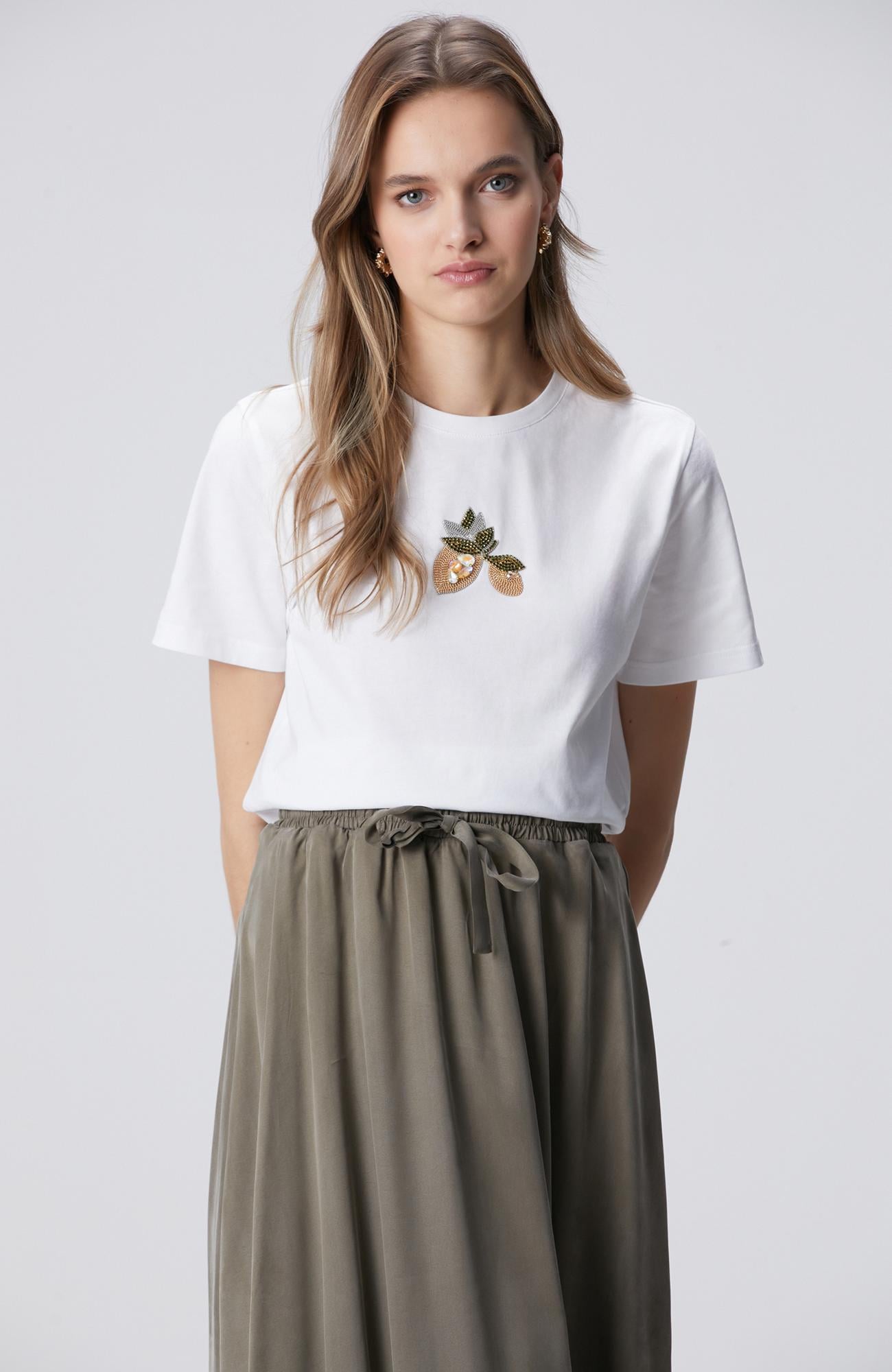 Network Kadın Beyaz Aplike Aksesuarlı T-shirt