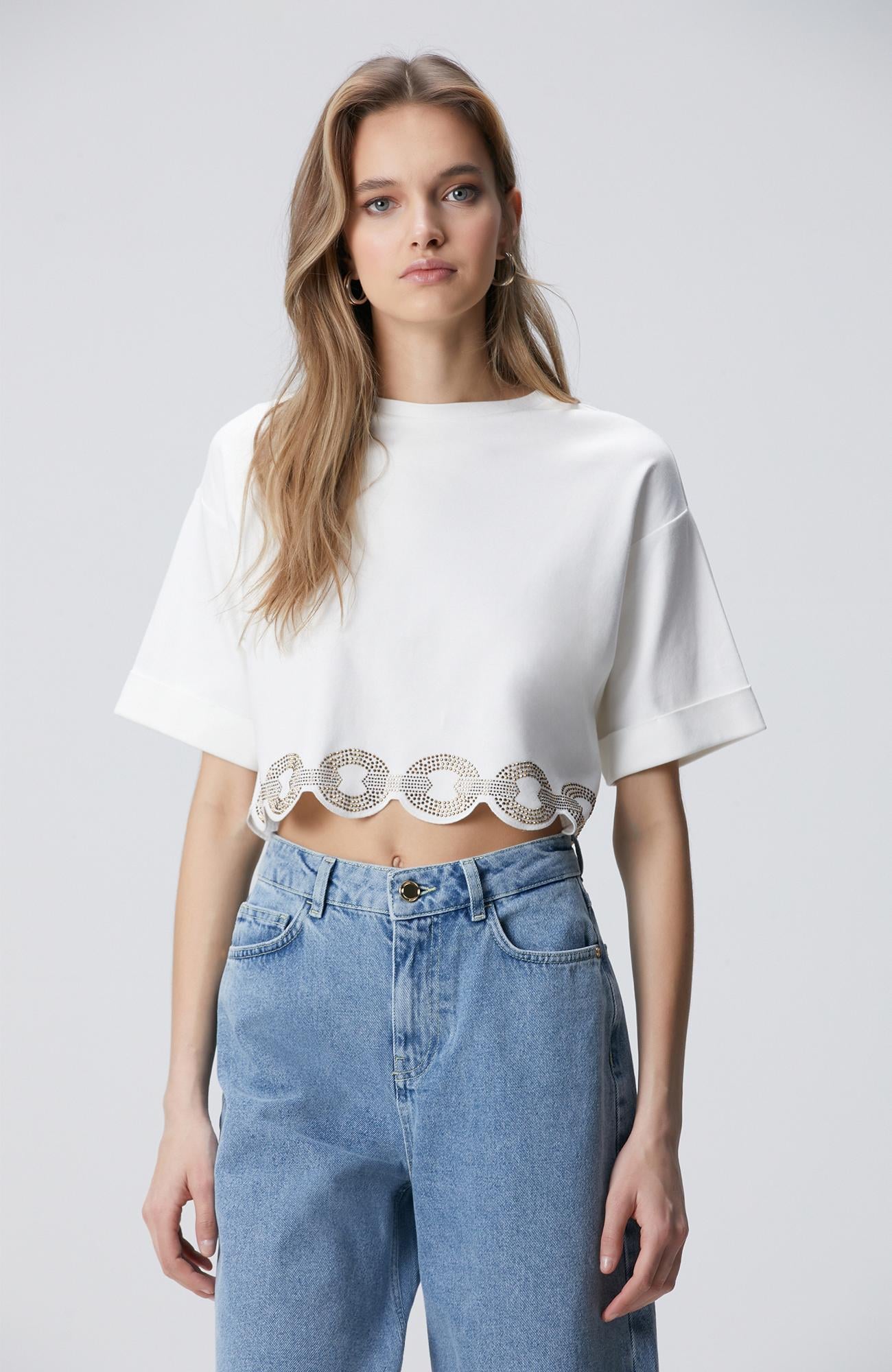 Network Kadın Kırık Beyaz Etek Ucu Taş Baskılı T-shirt