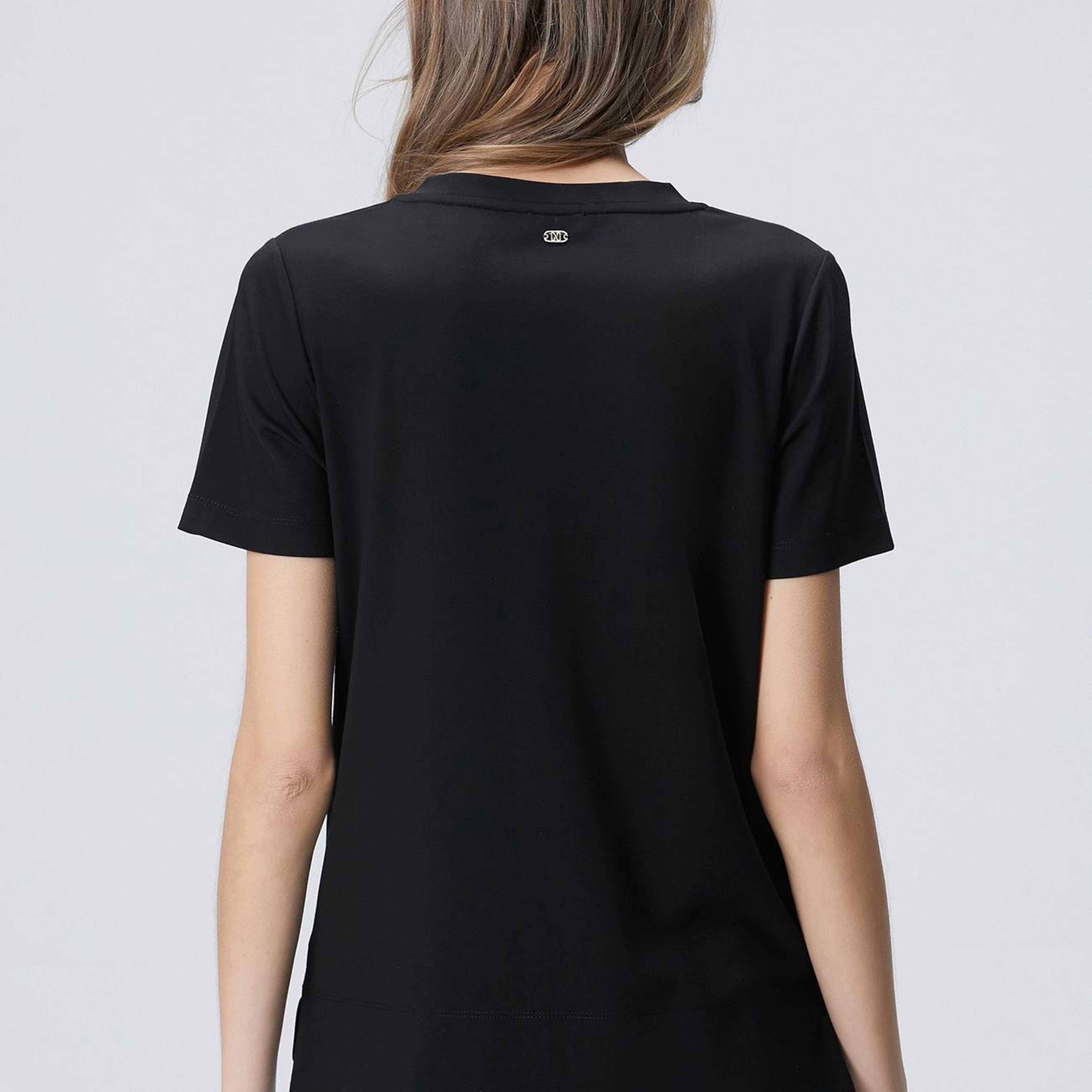 Network Kadın Siyah V Yaka Basic T-shirt