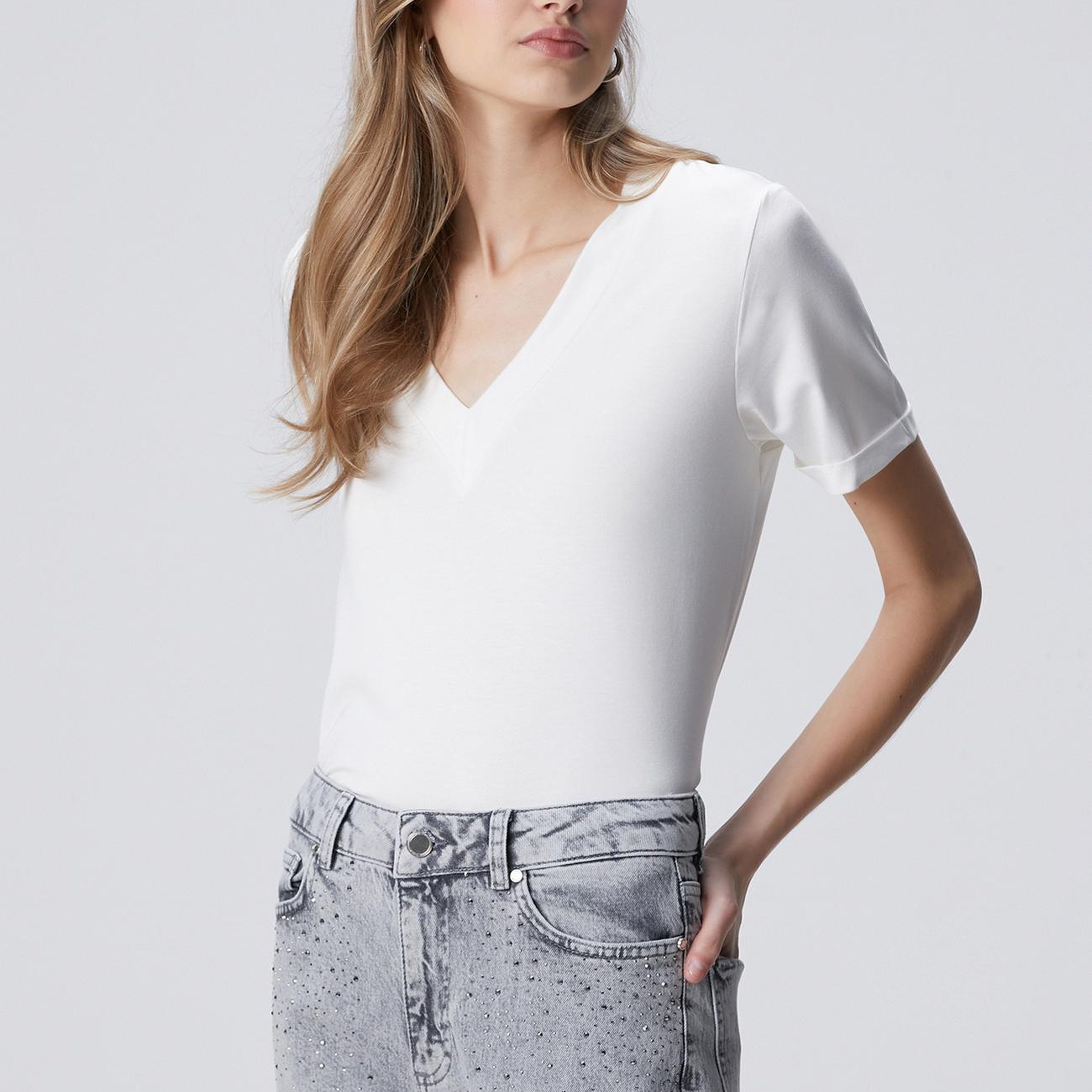 Network Kadın Kırık Beyaz Kol Katlama Detaylı Basic T-shirt