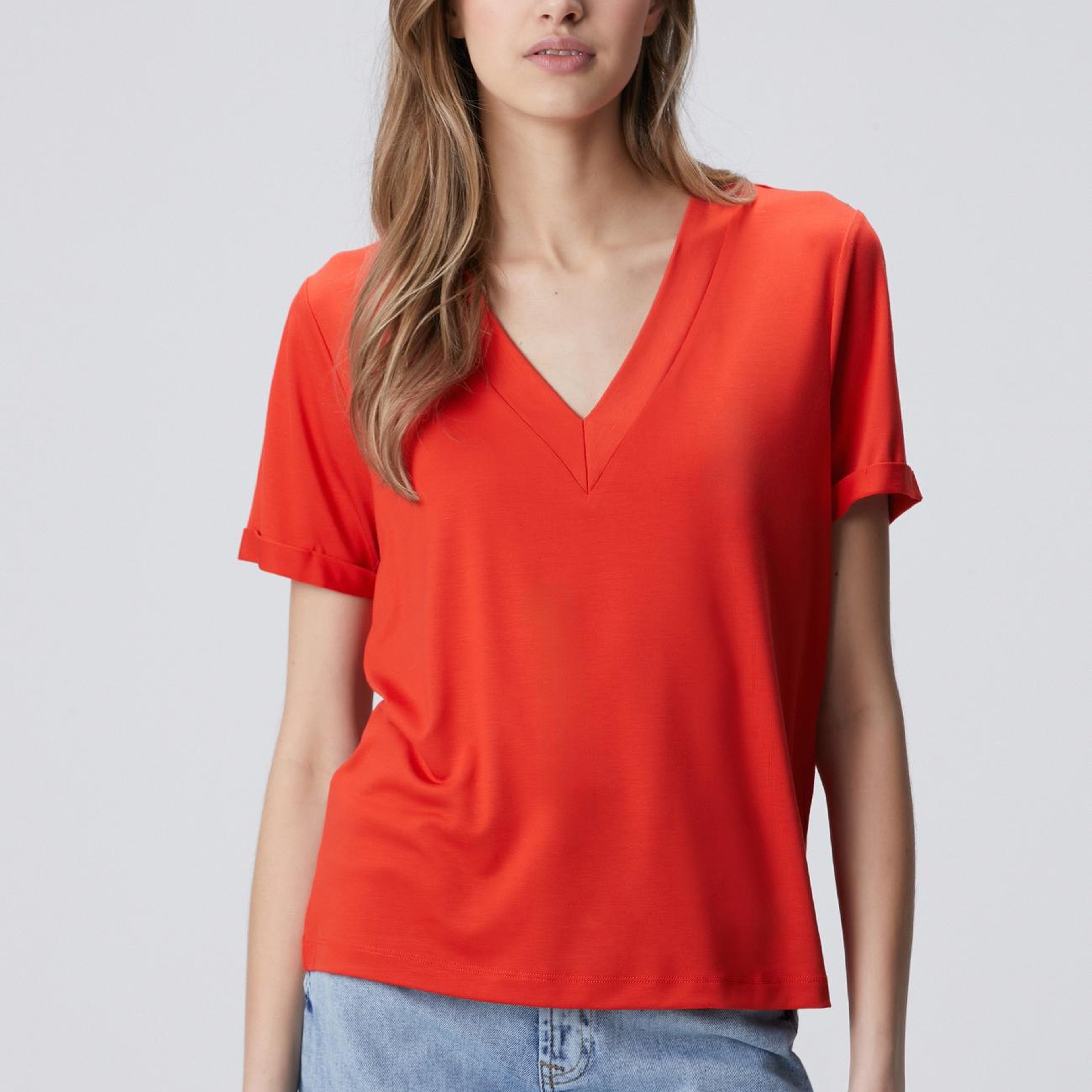 Network Kadın Kırmızı Kol Katlama Detaylı Basic T-shirt