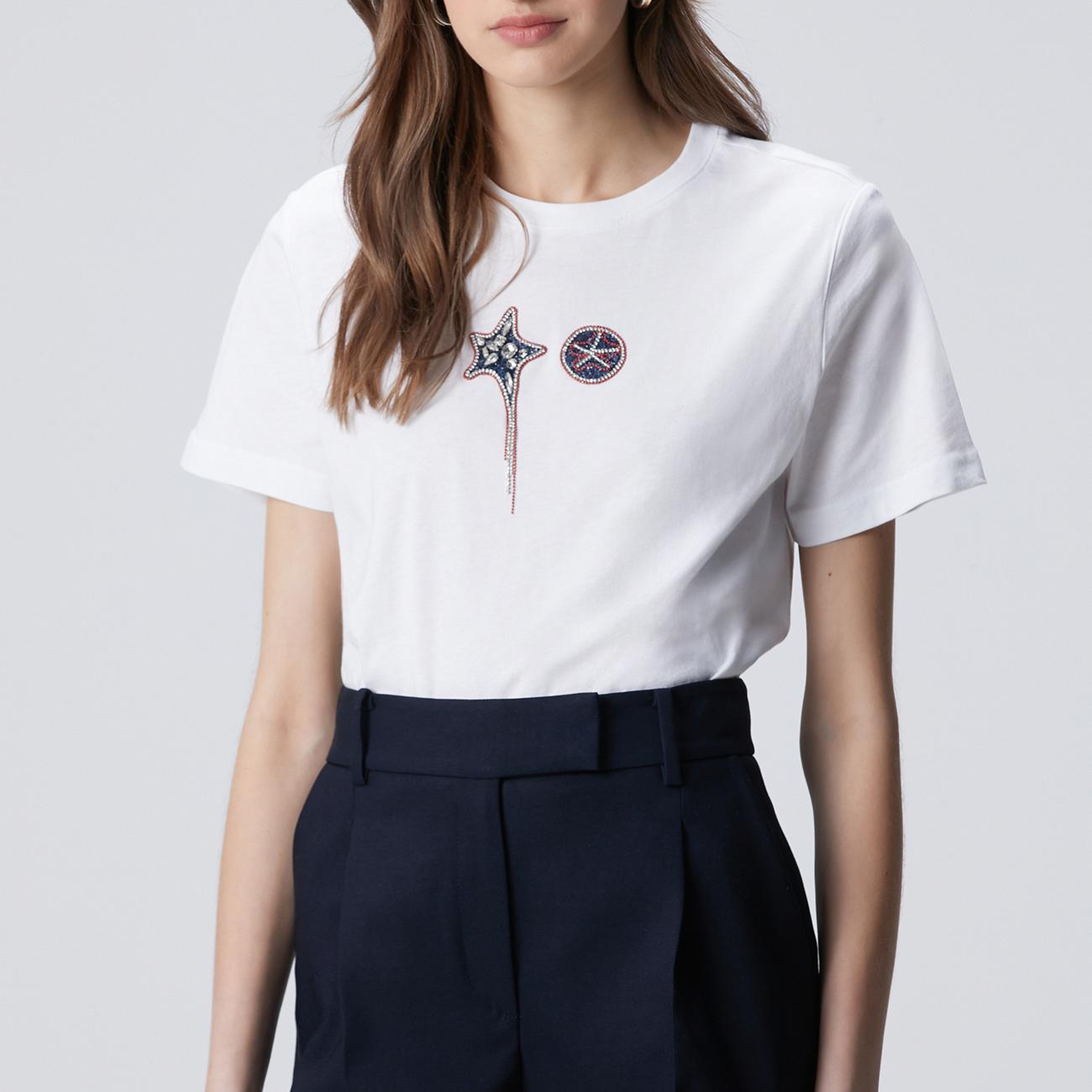Network Kadın Beyaz Yıldız İşlemeli Arma Detaylı T-shirt
