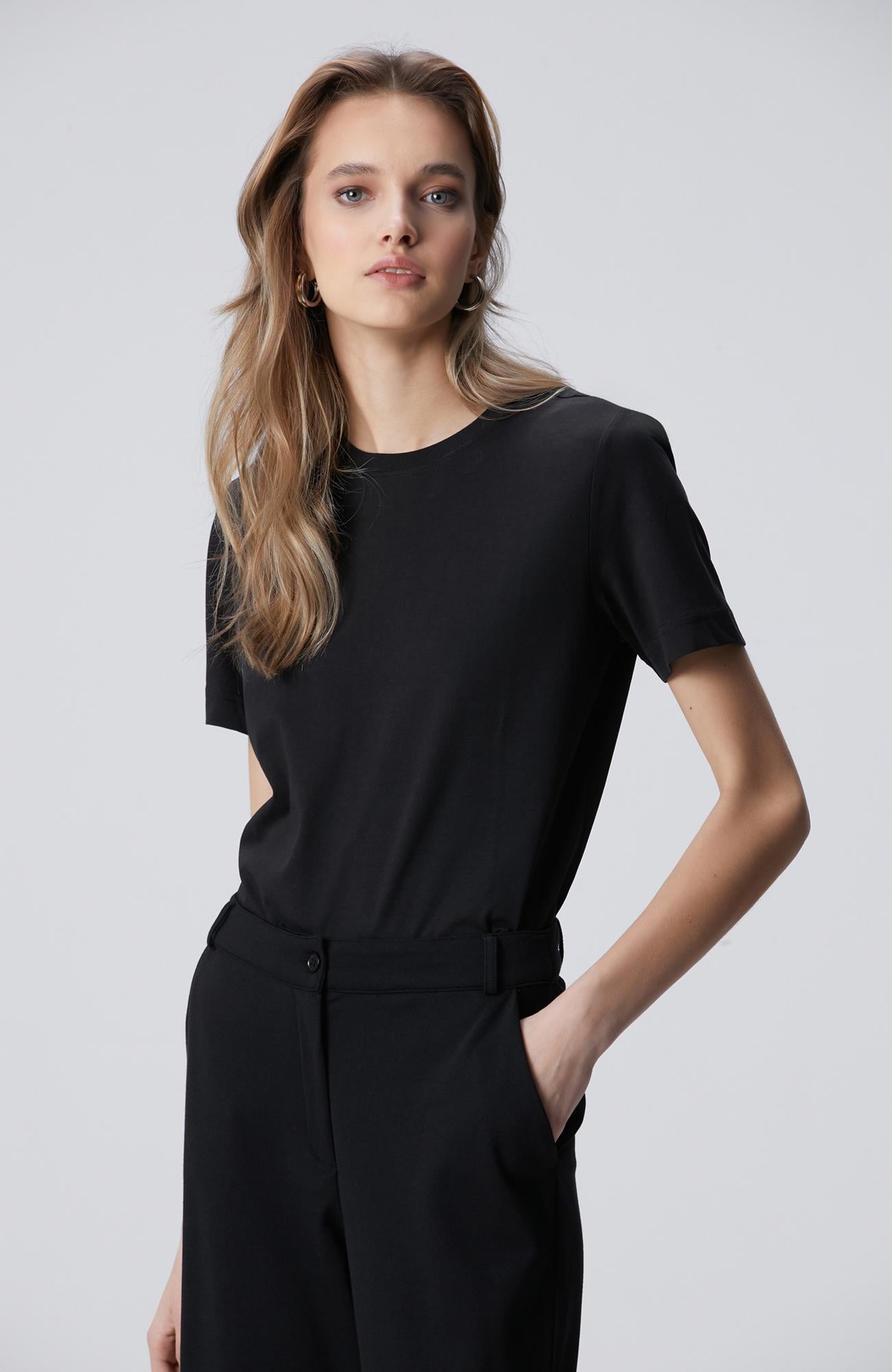 Network Kadın Siyah Basic T-shirt