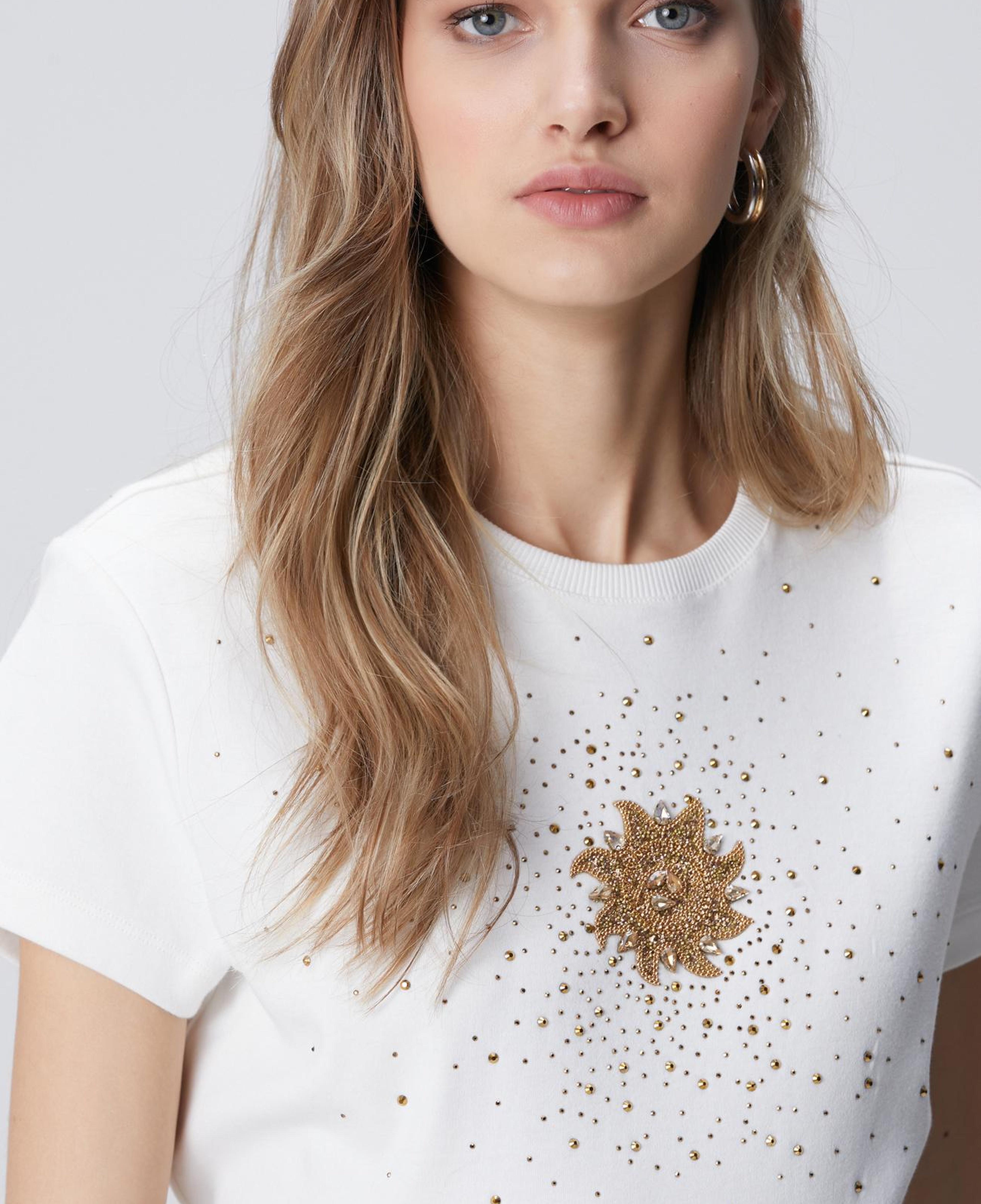 Network Kadın Kırık Beyaz Taş Baskılı T-shirt