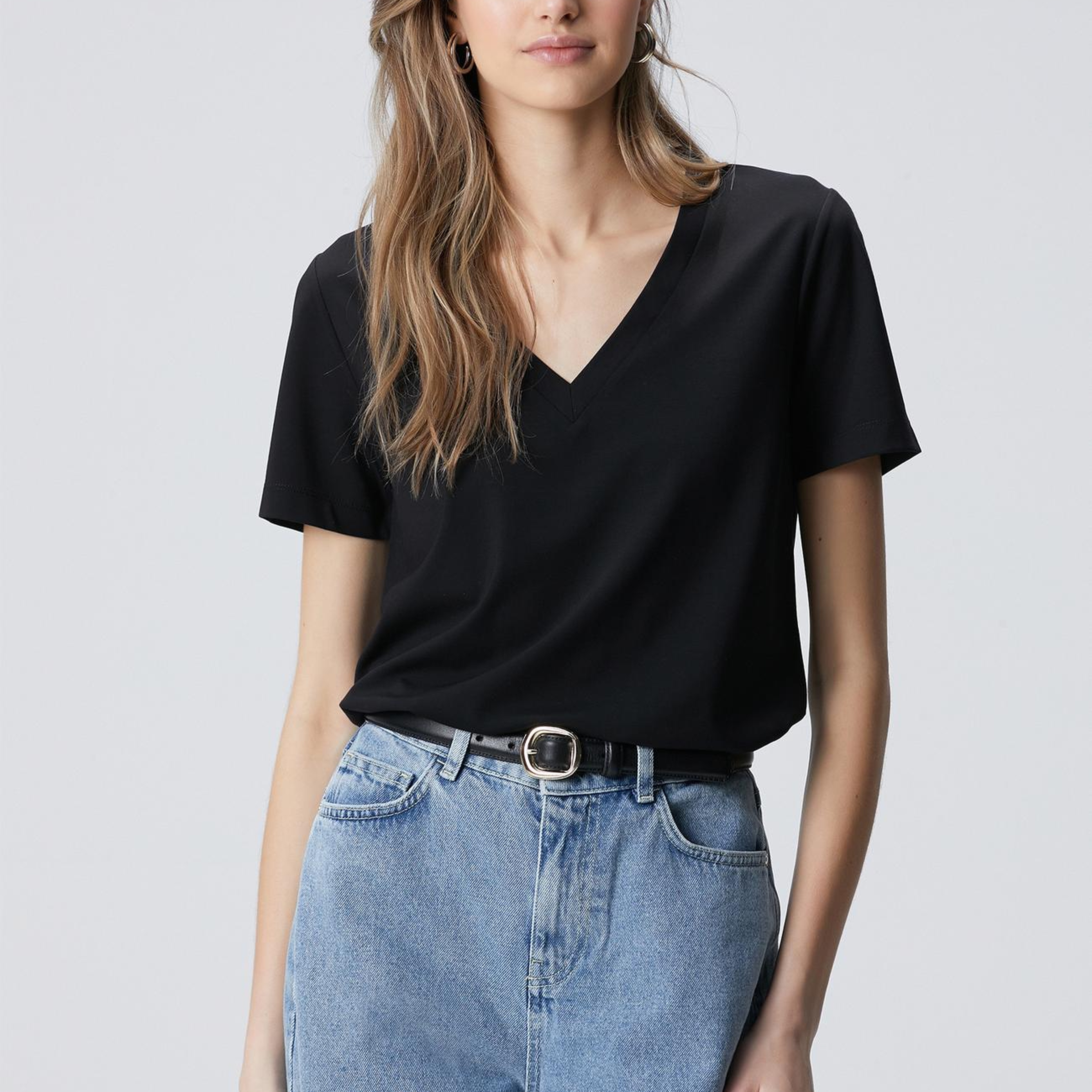 Network Kadın Siyah V Yaka Basic T-shirt