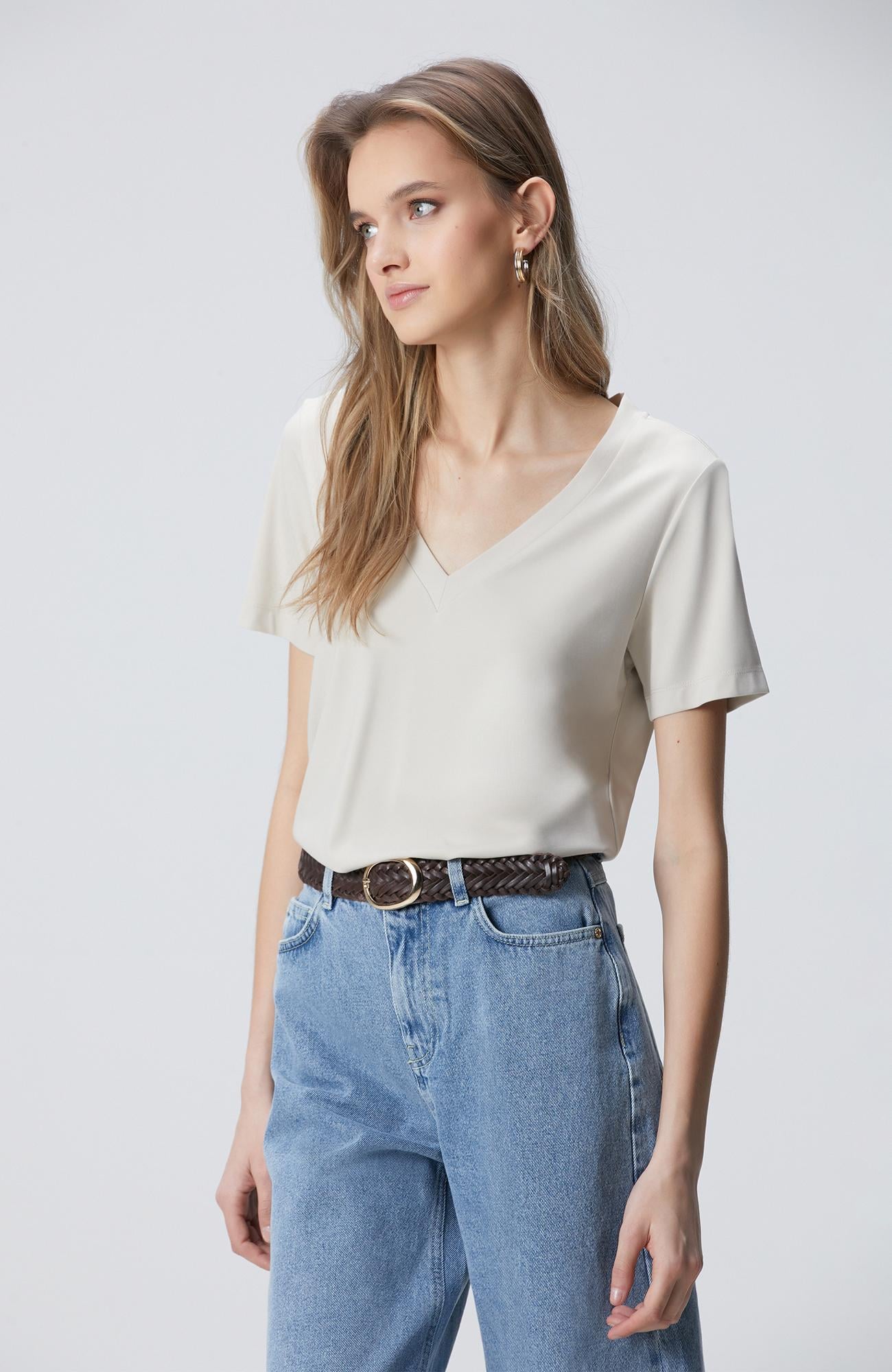 Network Kadın Taş V Yaka Basic T-shirt