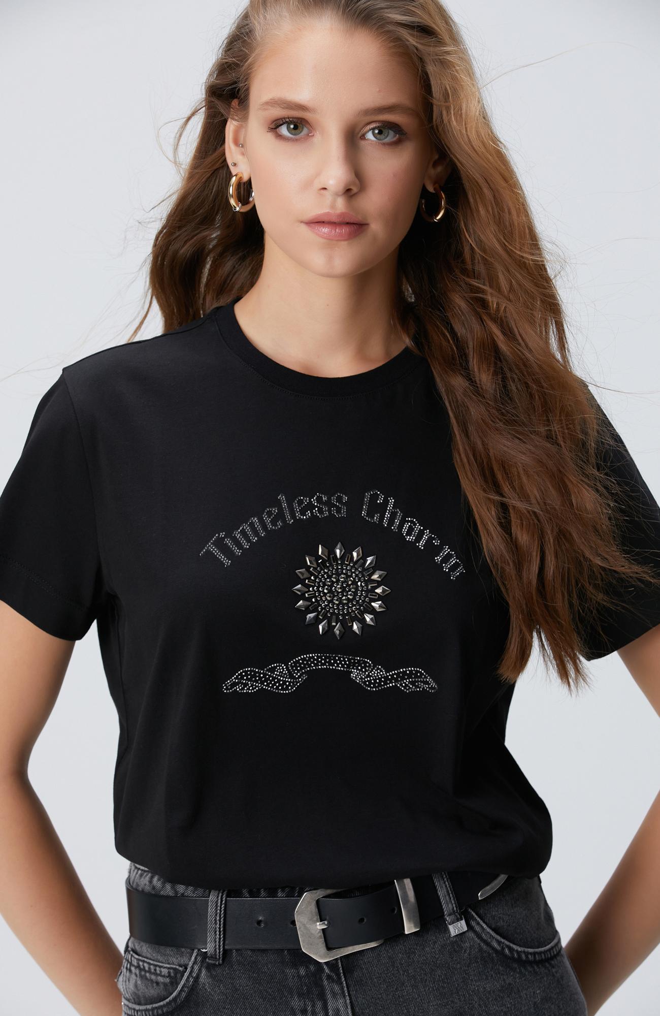 Network Kadın Siyah Taş İşlemeli T-Shirt
