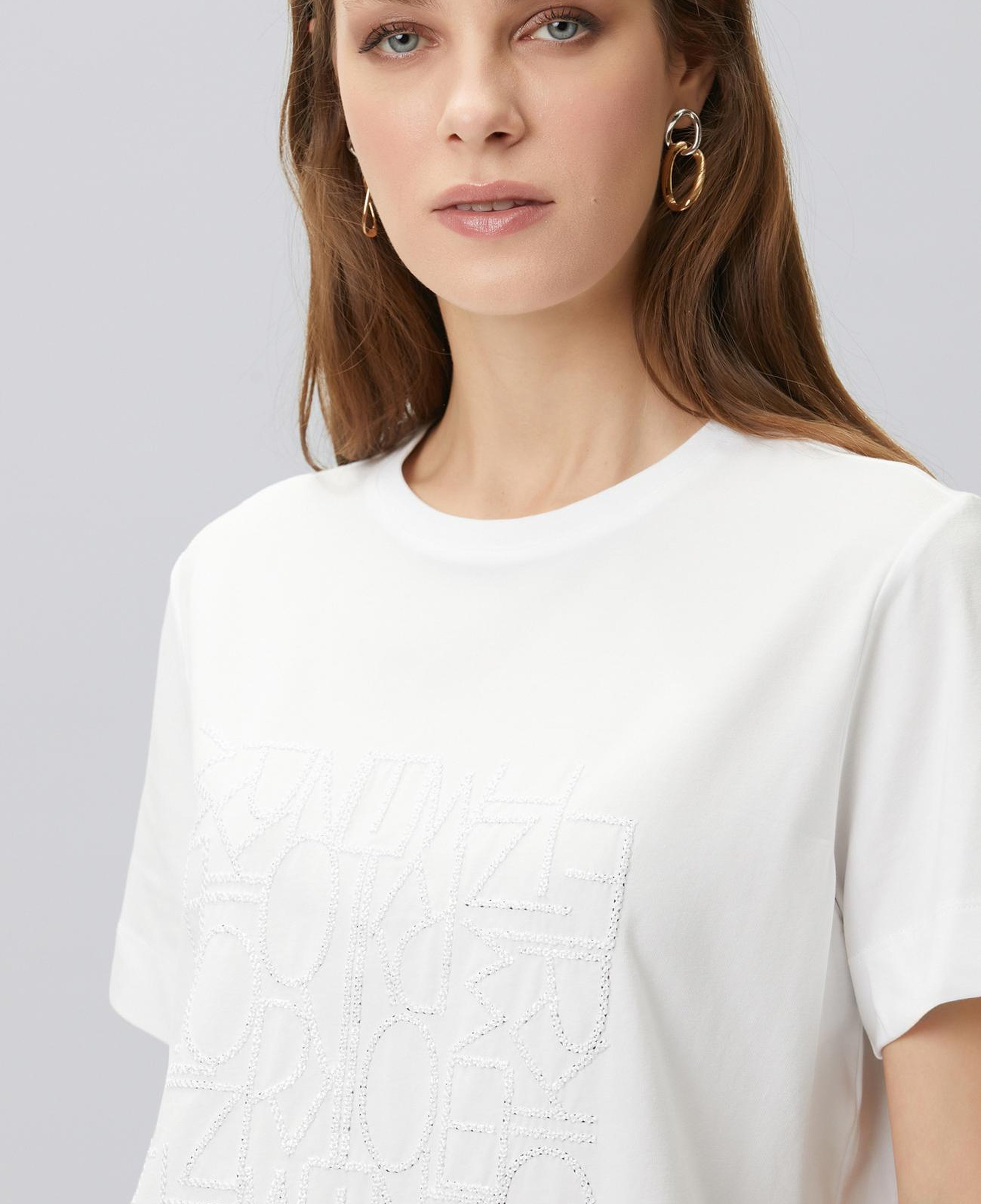 Network Kadın Beyaz Nakış Detaylı T-shirt