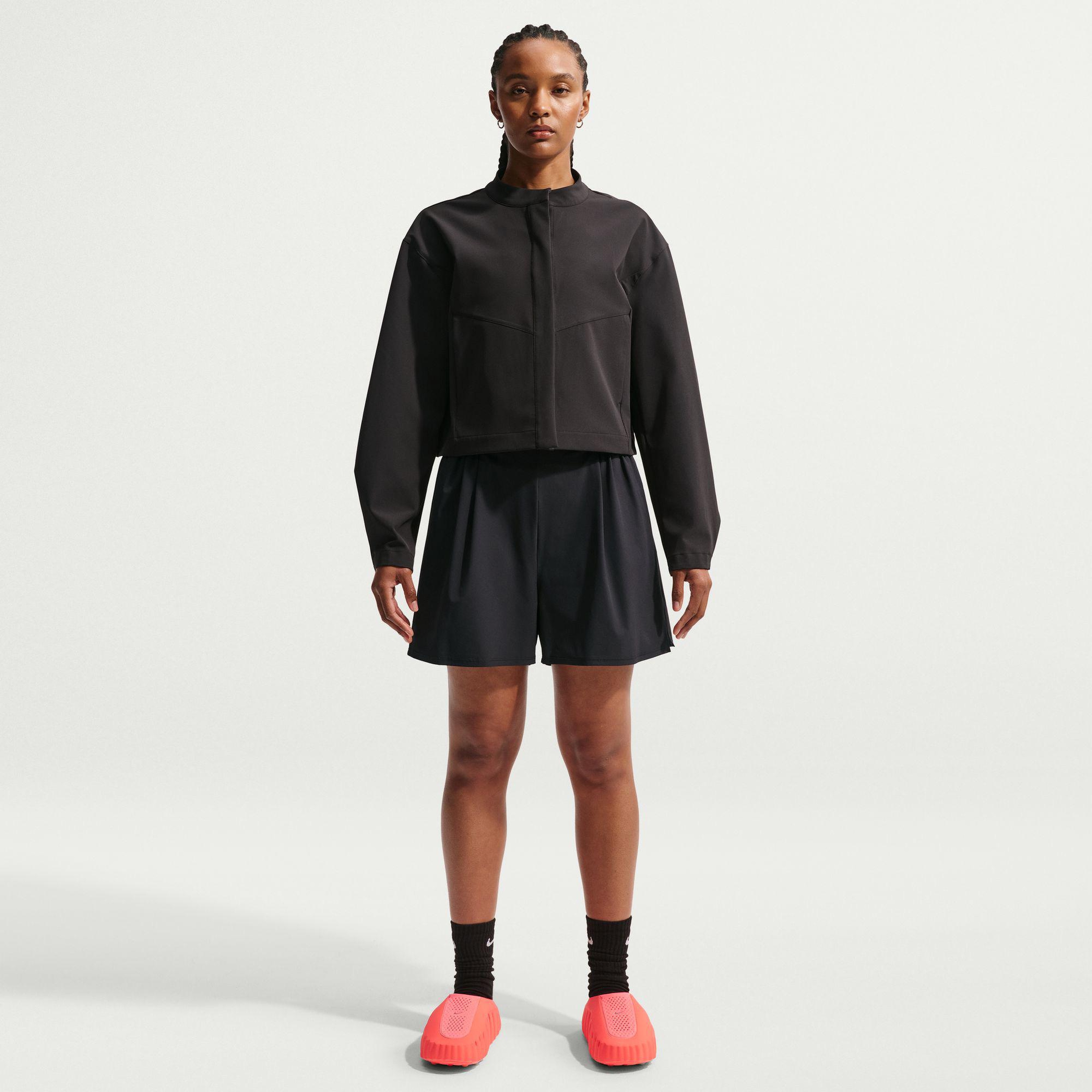 Nike Dri-Fit 24.7 Perfect Stretch Trend Kadın Siyah Şort