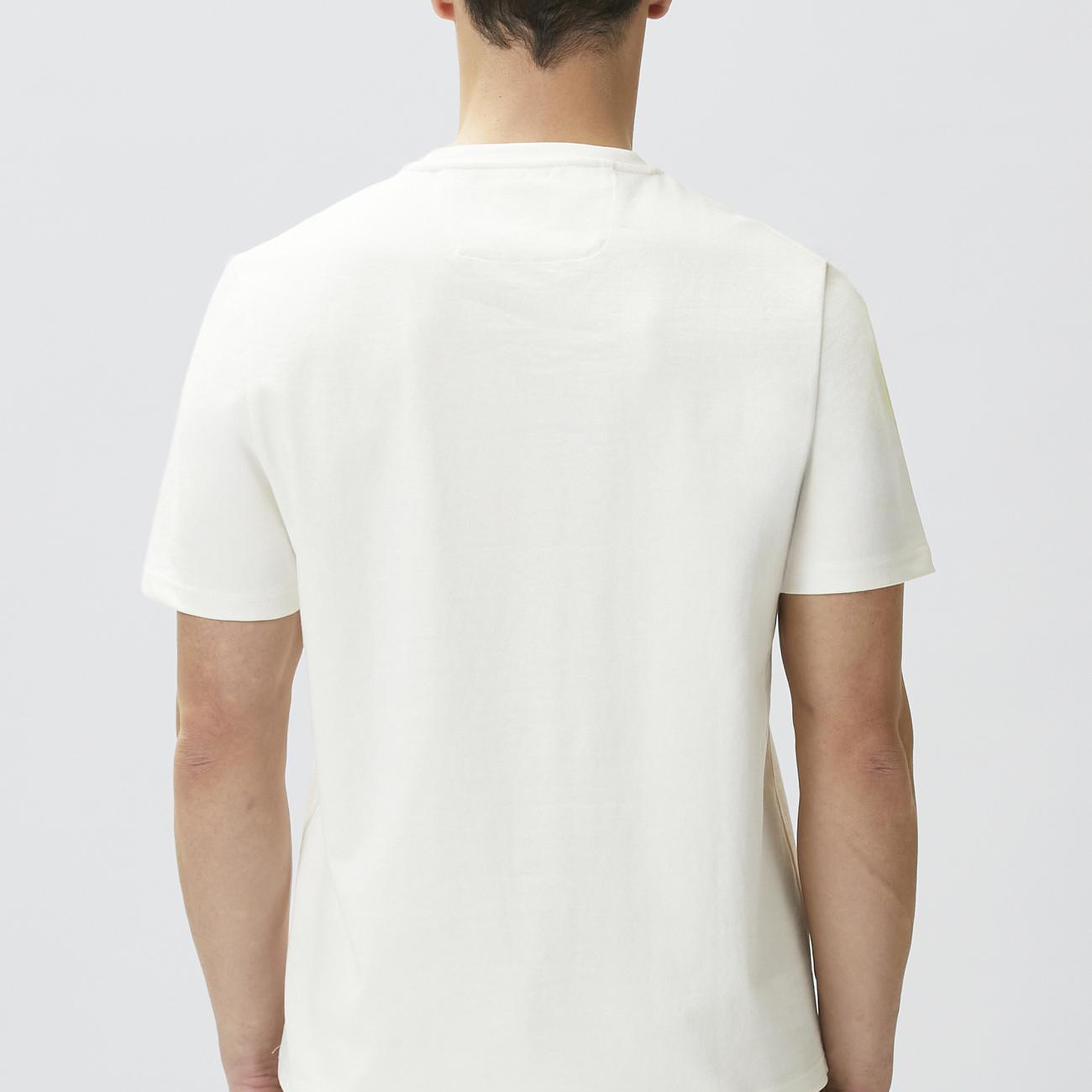 Network Erkek Kırık Beyaz Nakış Detaylı T-shirt