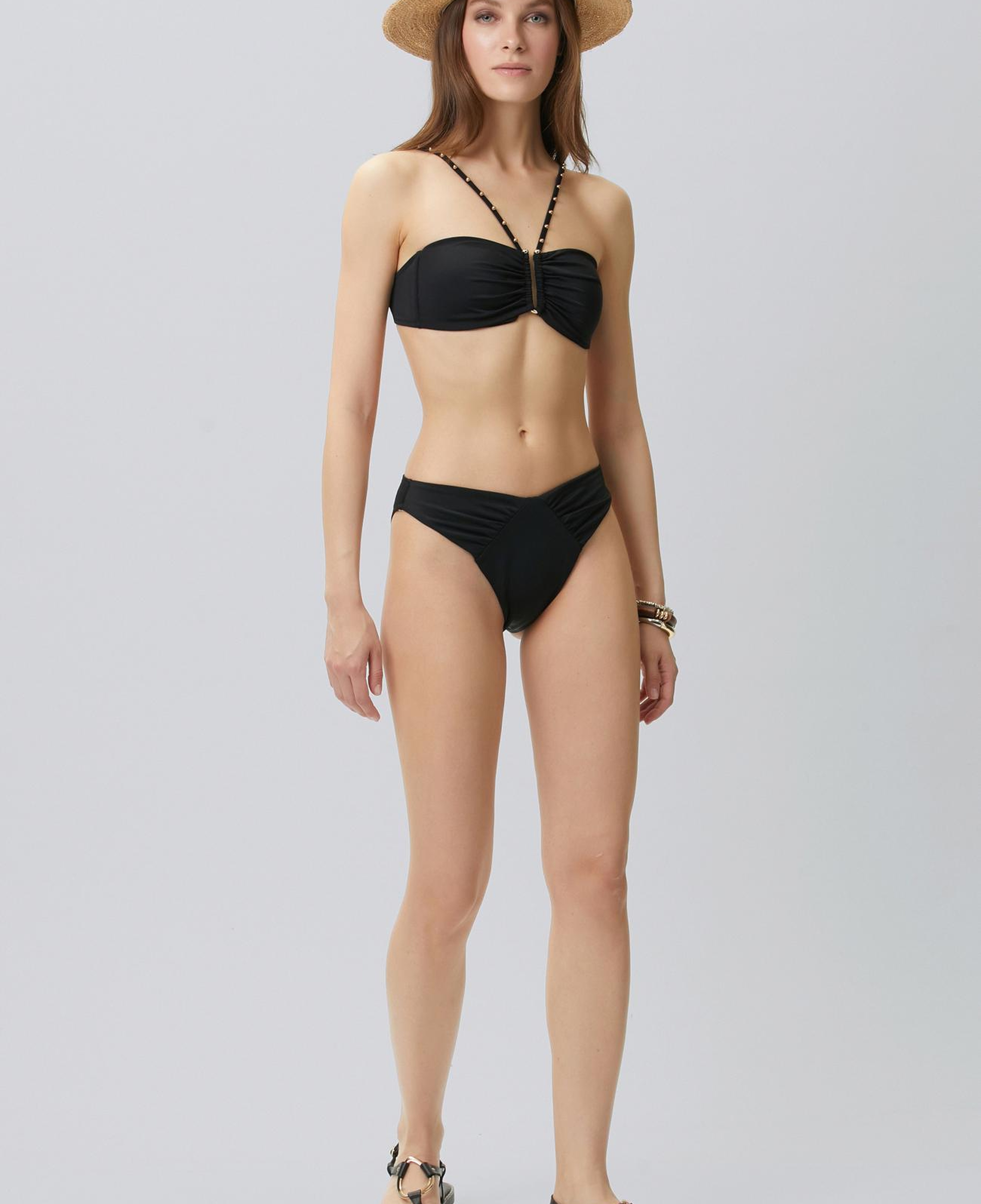 Network Kadın Siyah Aksesuarlı Bikini Üstü