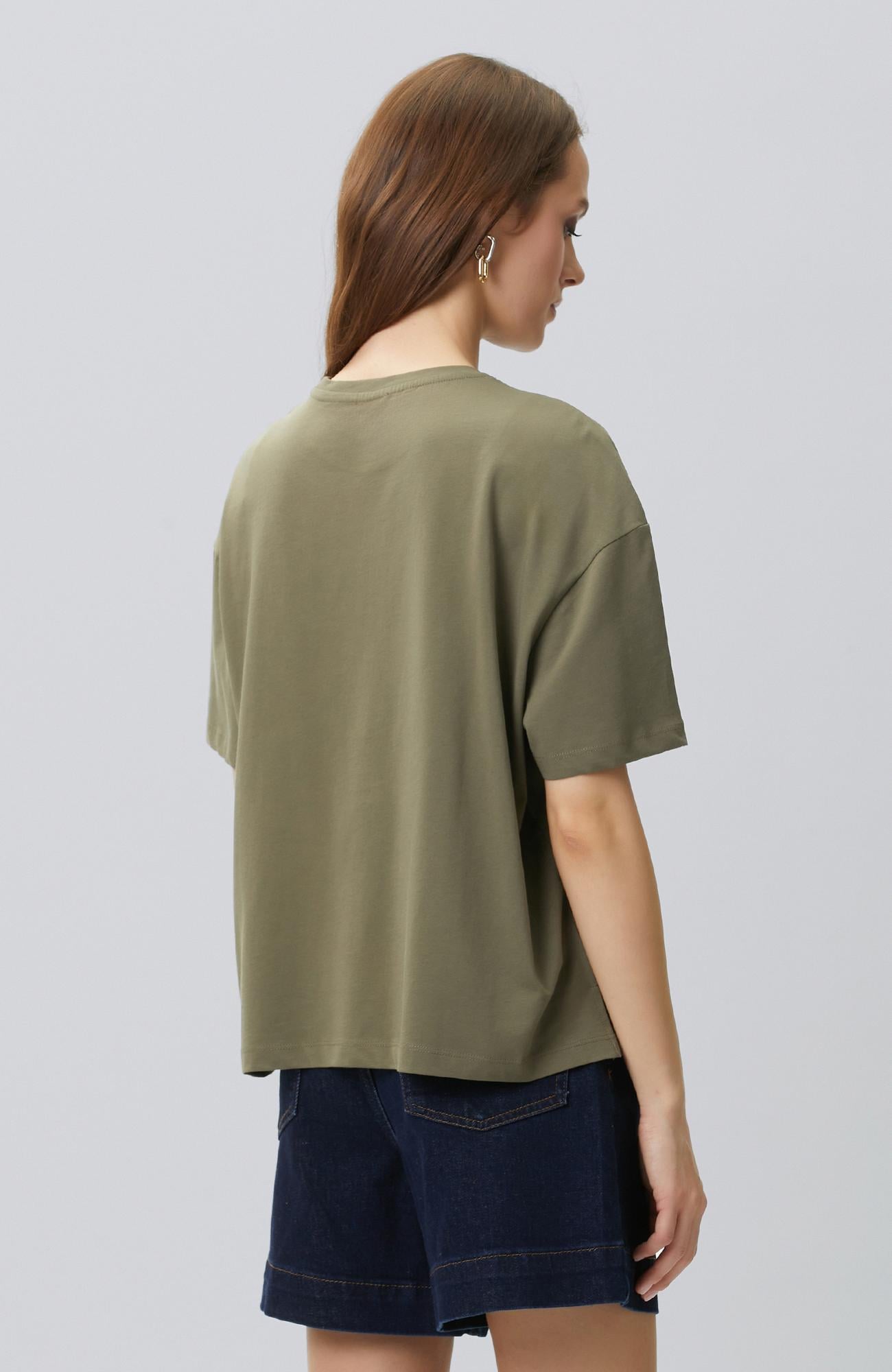 Network Kadın Haki Göğsü Taş ve Logolu Kısa Kol T-shirt