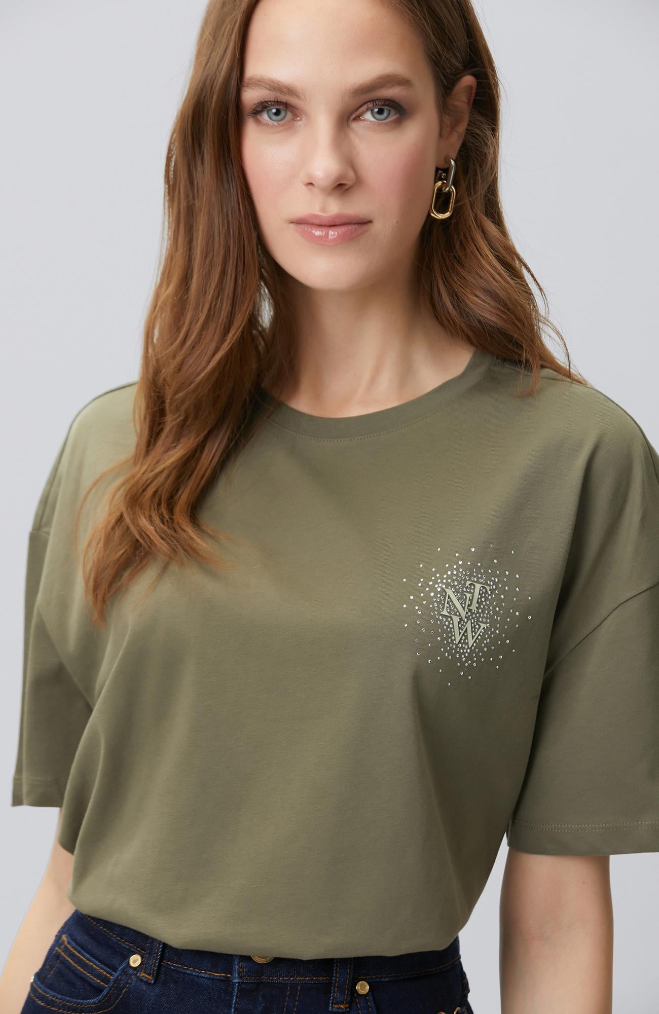 Network Kadın Haki Göğsü Taş ve Logolu Kısa Kol T-shirt