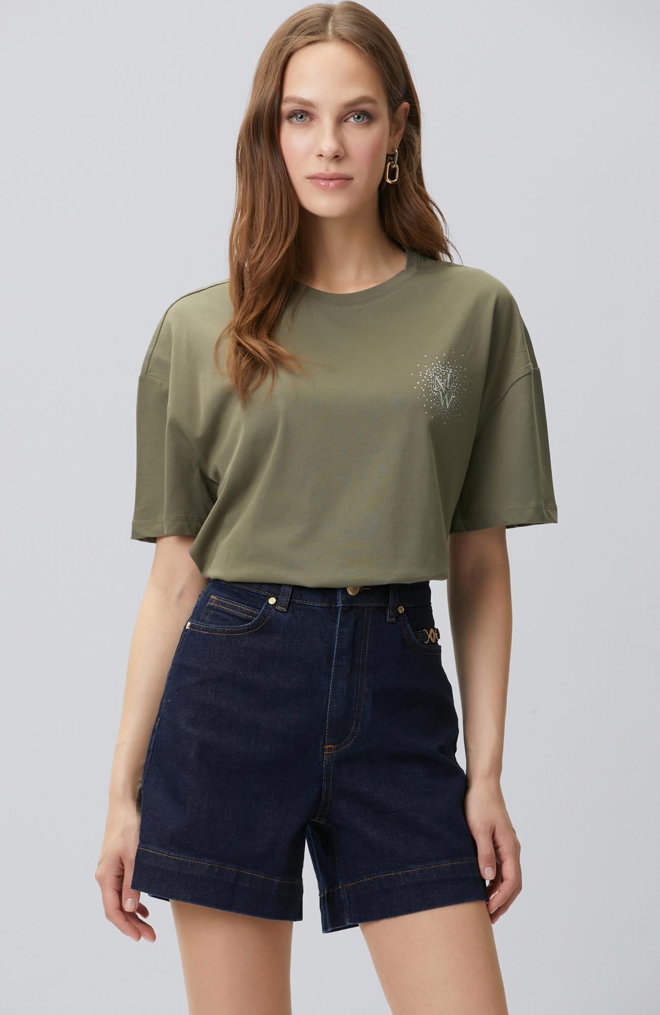 Network Kadın Haki Göğsü Taş ve Logolu Kısa Kol T-shirt
