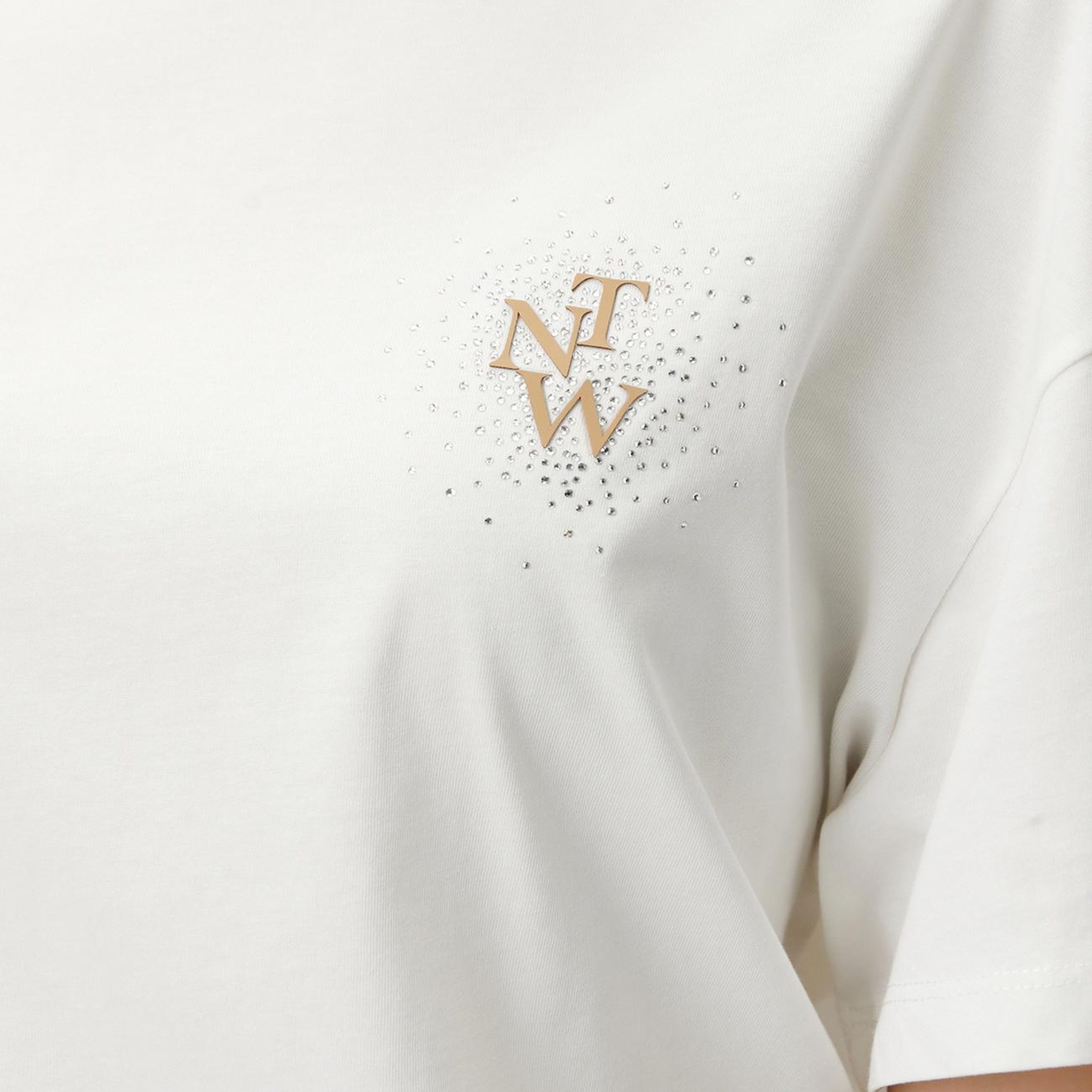Network Kadın Kırık Beyaz Göğsü Taş ve Logolu Kısa Kol T-shirt