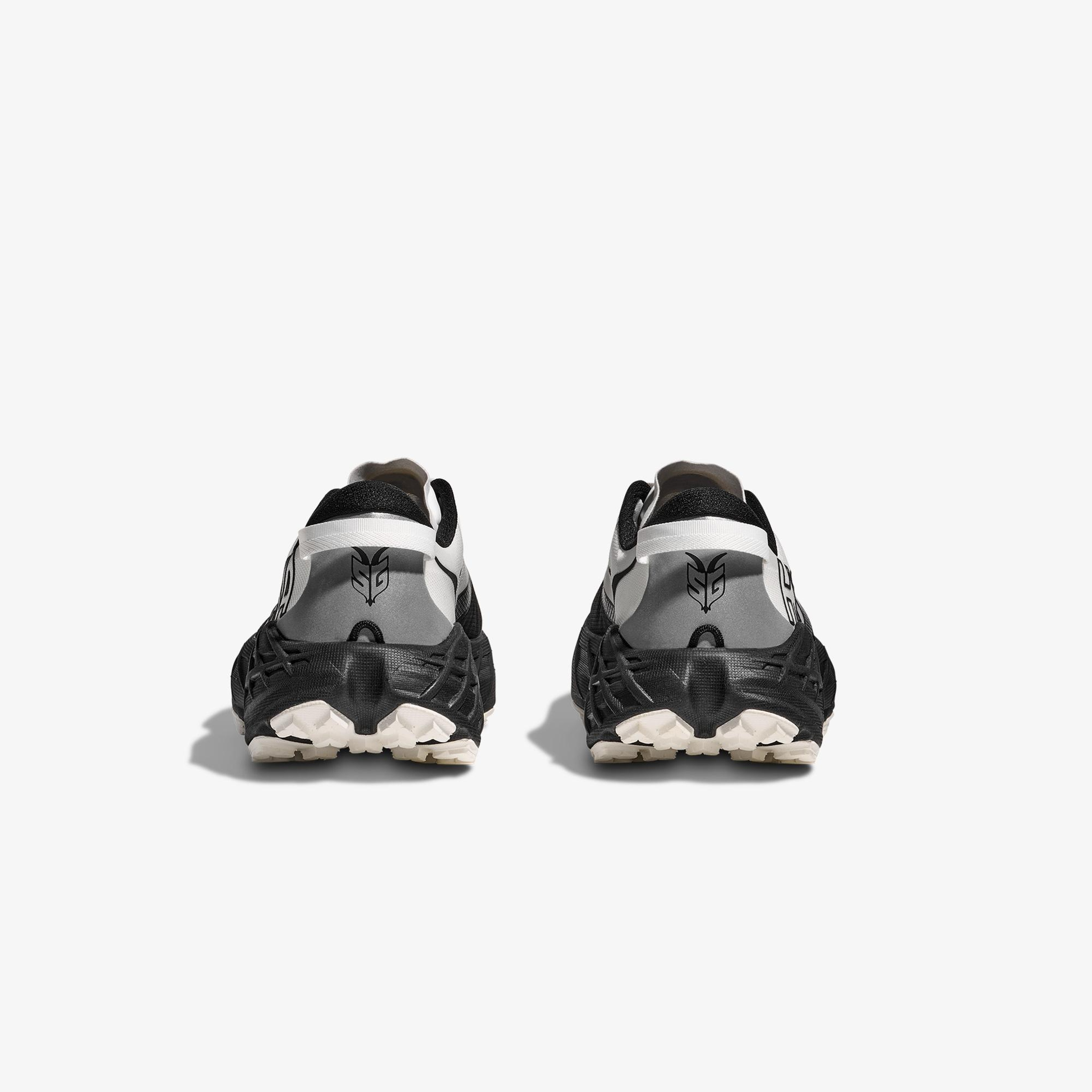 Hoka Speedgoat Erkek Siyah Arazi Koşu Ayakkabısı