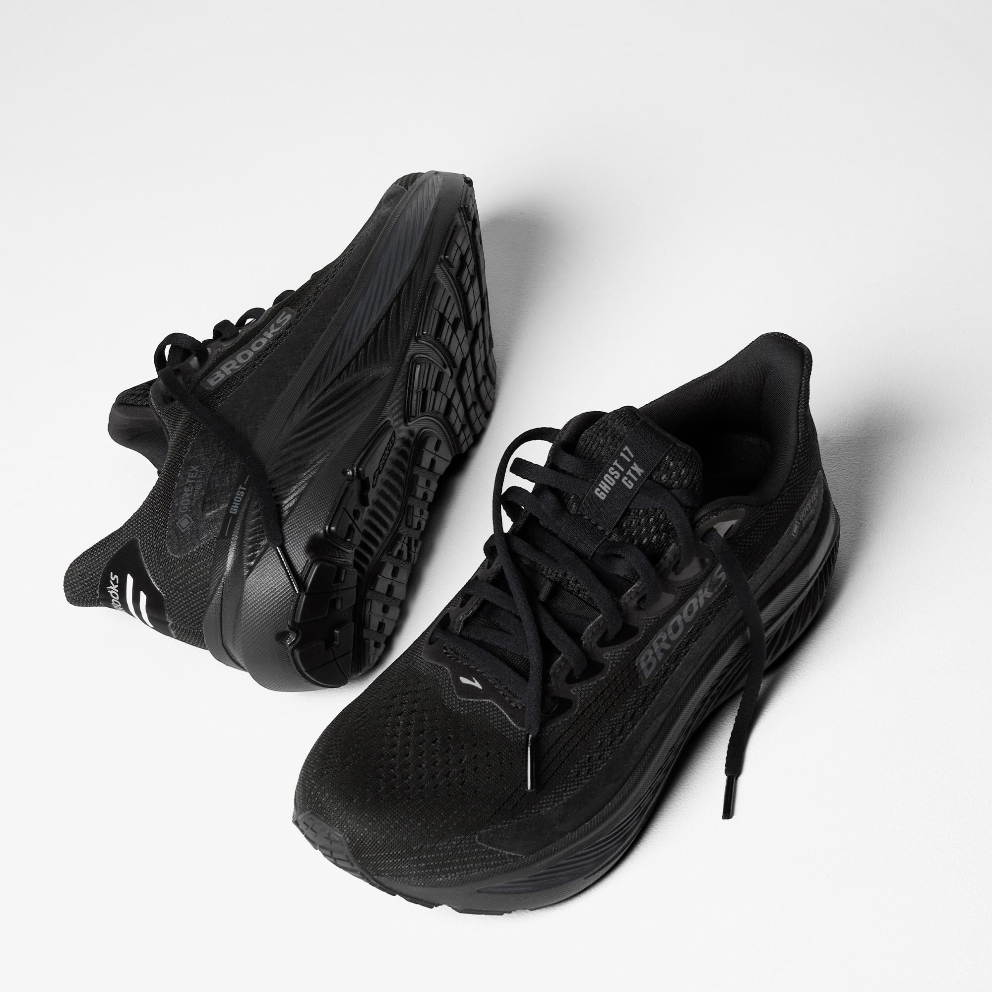 Brooks Ghost 17 Gore-Tex Kadın Siyah Koşu Ayakkabısı
