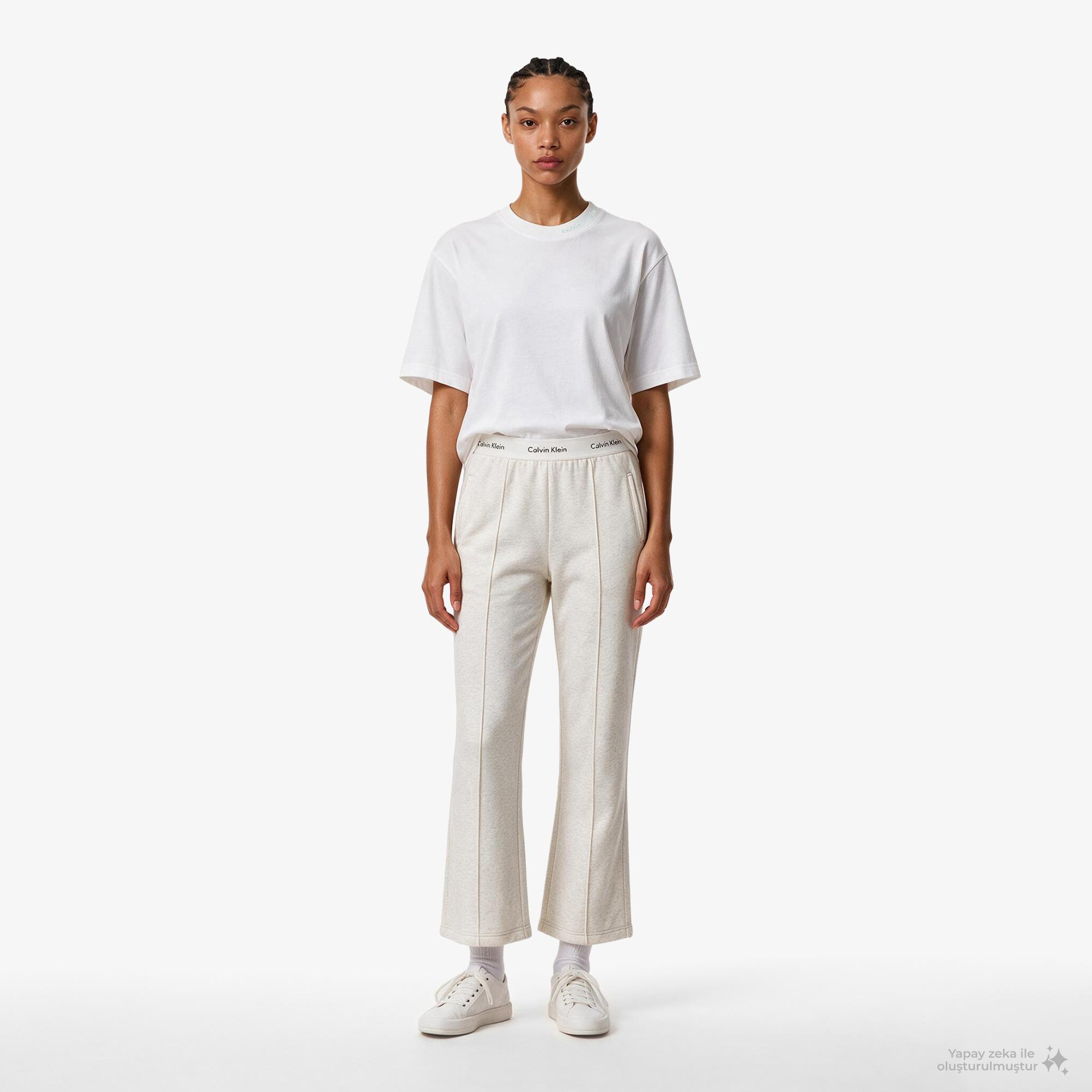 Calvin Klein Cooling Relaxed Kadın Beyaz T-Shirt