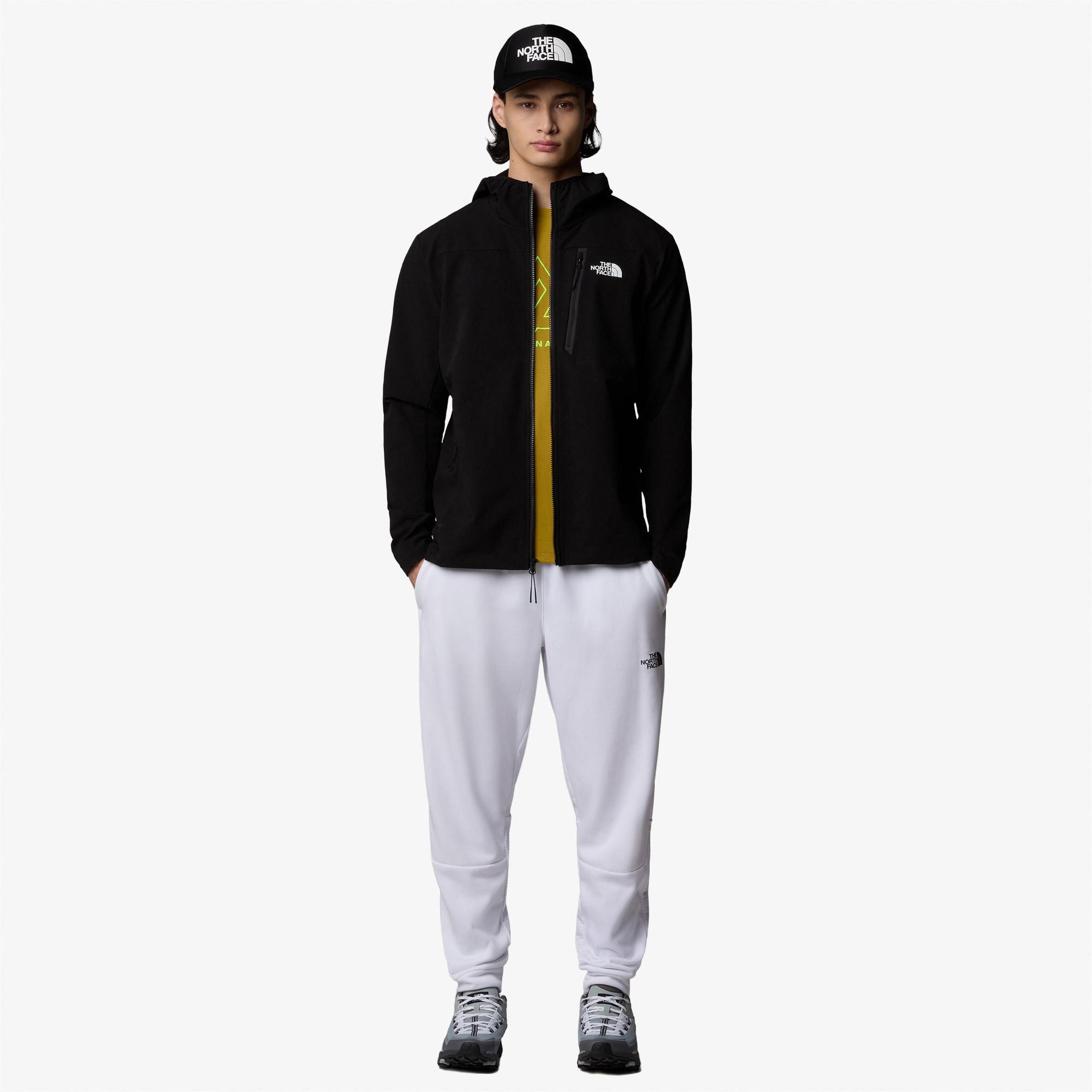 The North Face Mountain Athletics Softshell Erkek Siyah Ceket