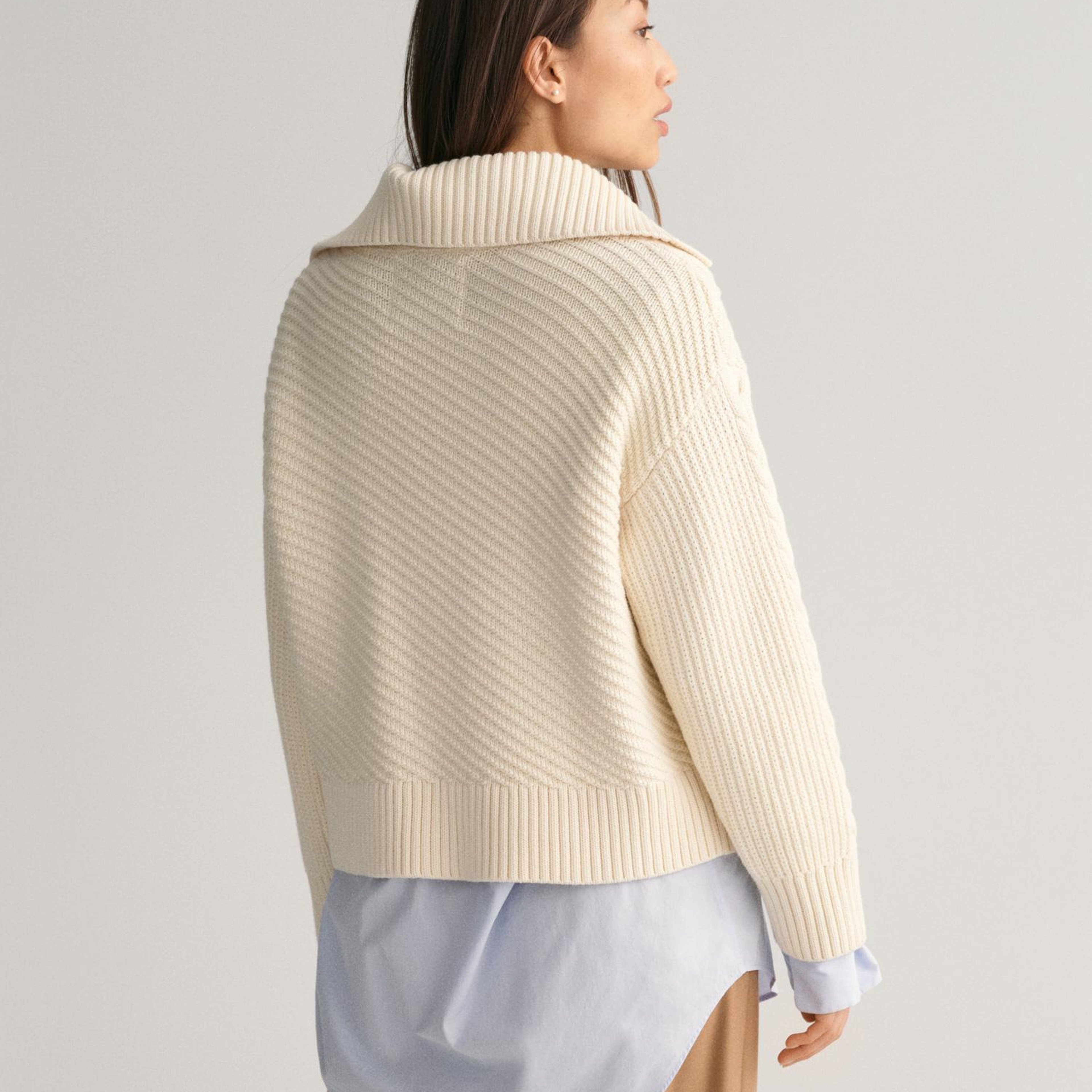 GANT Kadın Krem Relaxed Fit Klasik Yaka Desenli Kazak