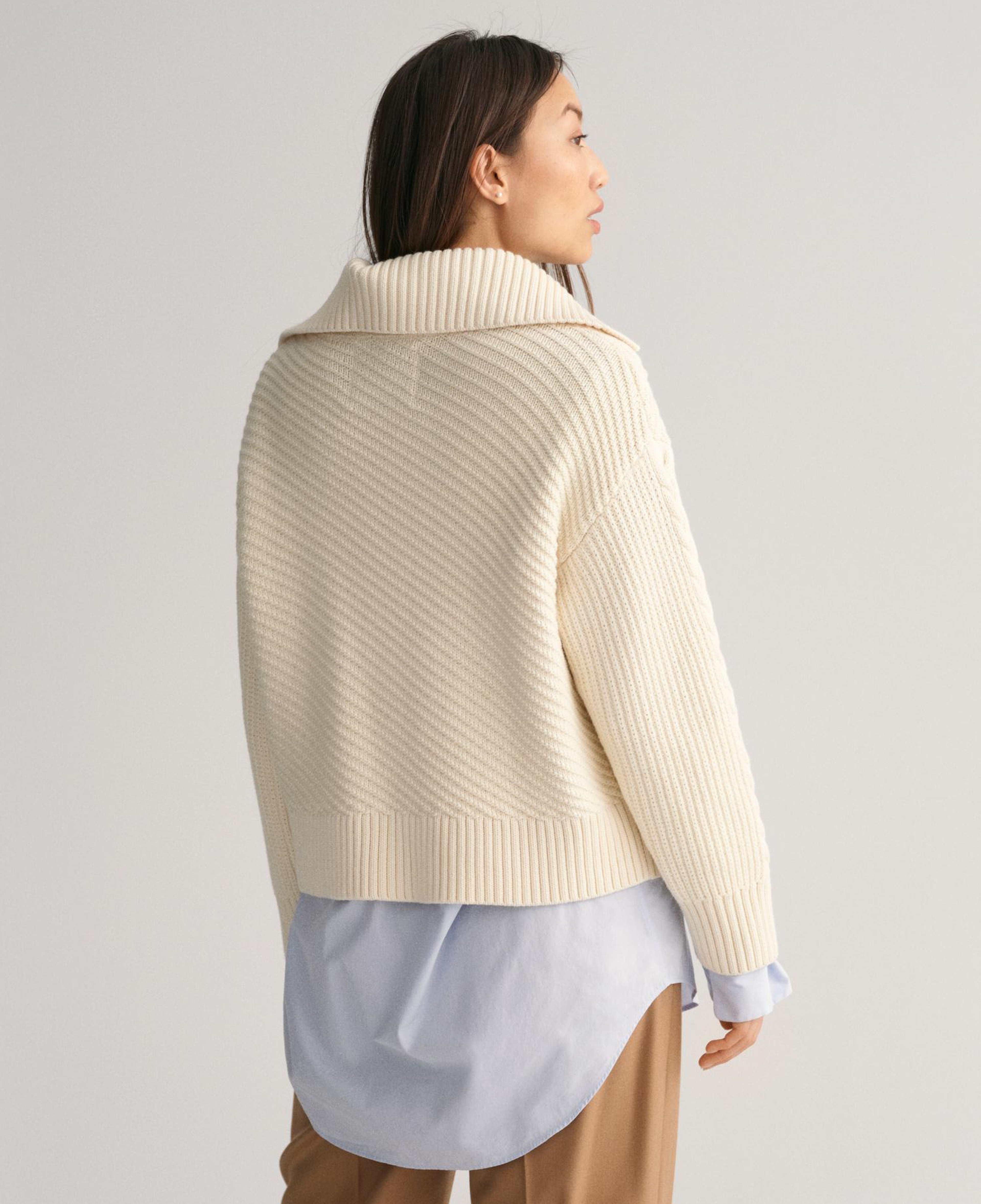 GANT Kadın Krem Relaxed Fit Klasik Yaka Desenli Kazak