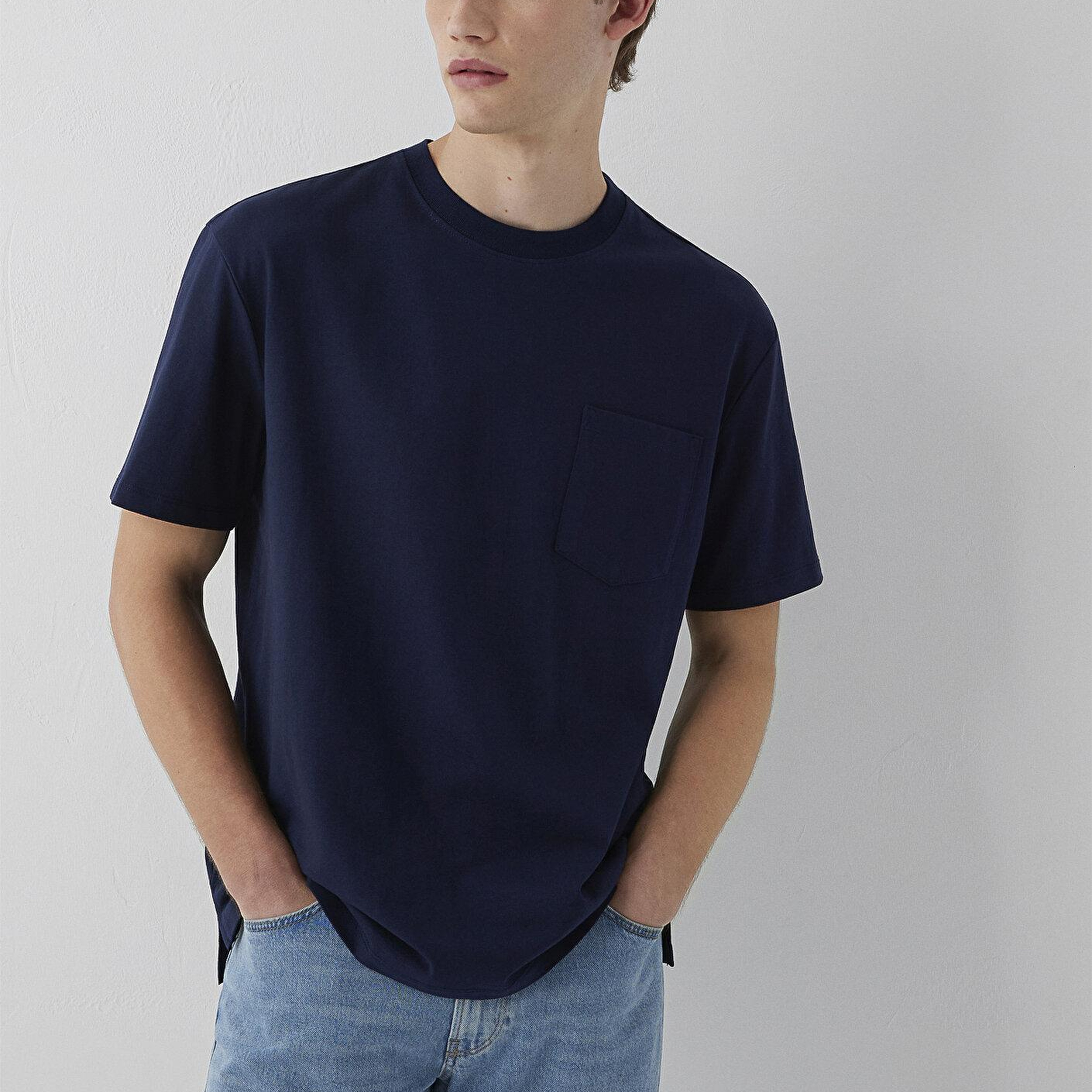 Mavi Cepli Lacivert Basic Tişört Loose Fit / Bol Rahat Kesim 066248-70490