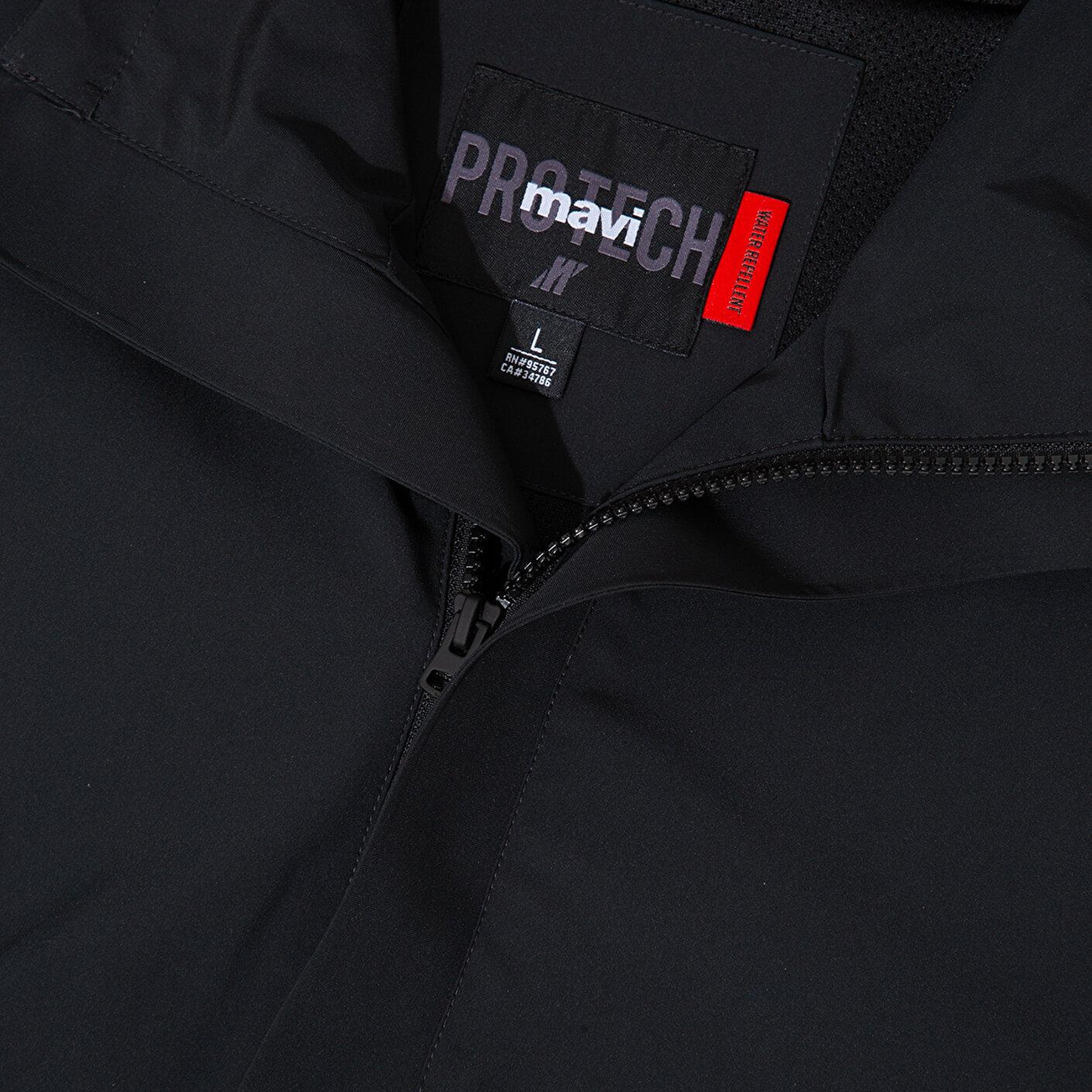 Mavi Su İtici Kapüşonlu Siyah Ceket Regular Fit / Normal Kesim 0110348-900