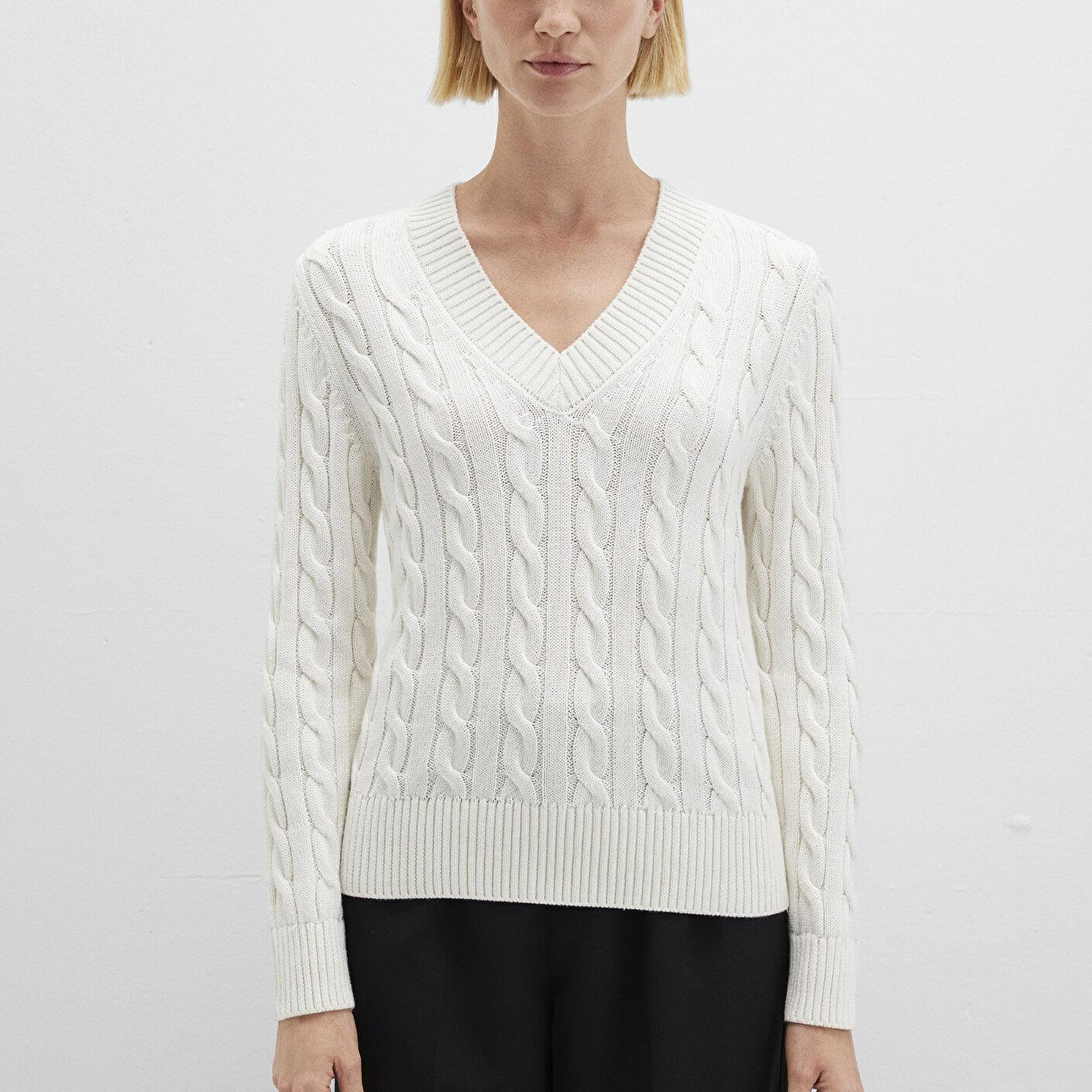 Mavi İpek Karışımlı V Yaka Ekru Kazak Slim Fit / Dar Kesim 1710720-70057