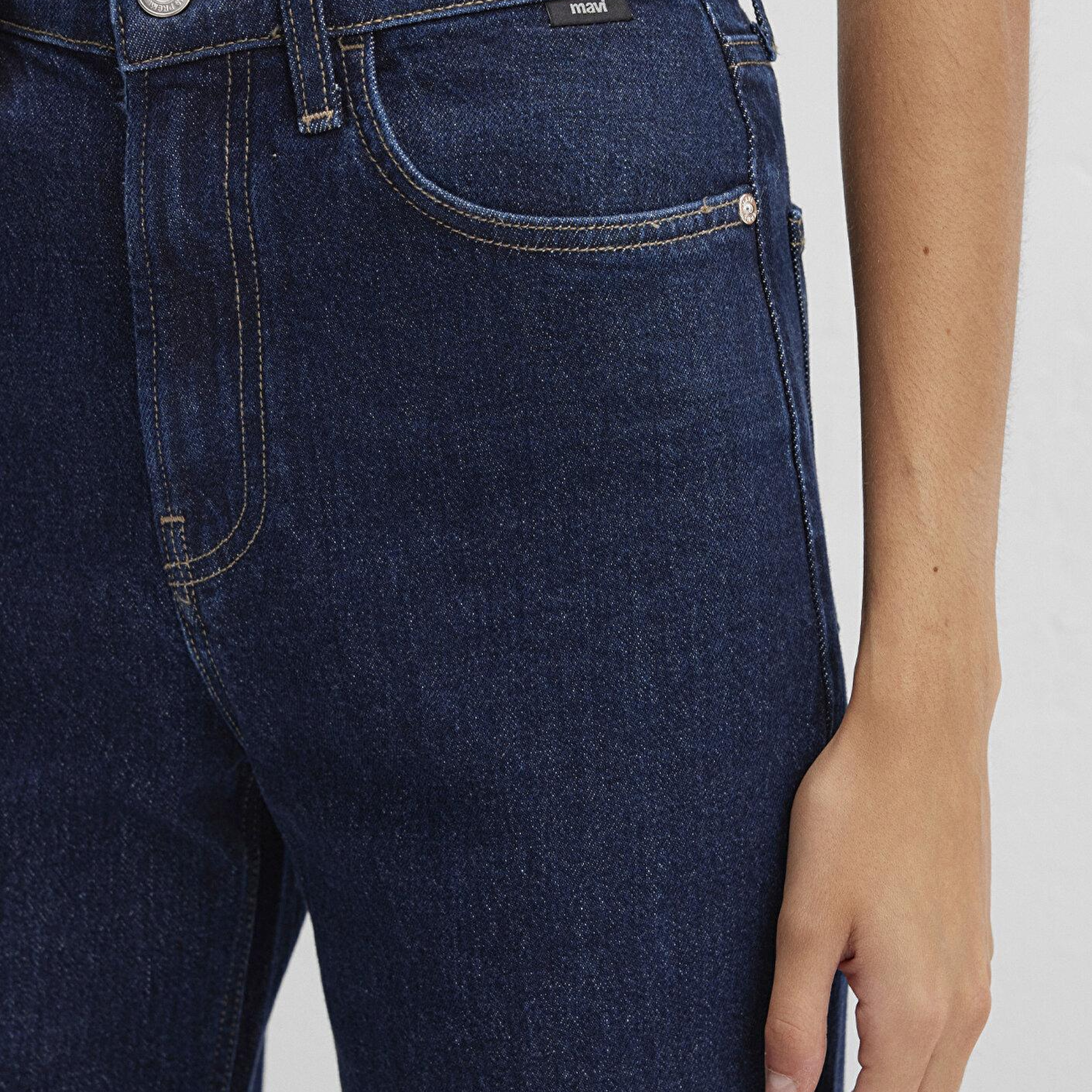Mavi Sky Classic Denim Rinse Jean Pantolon 1010627-91211