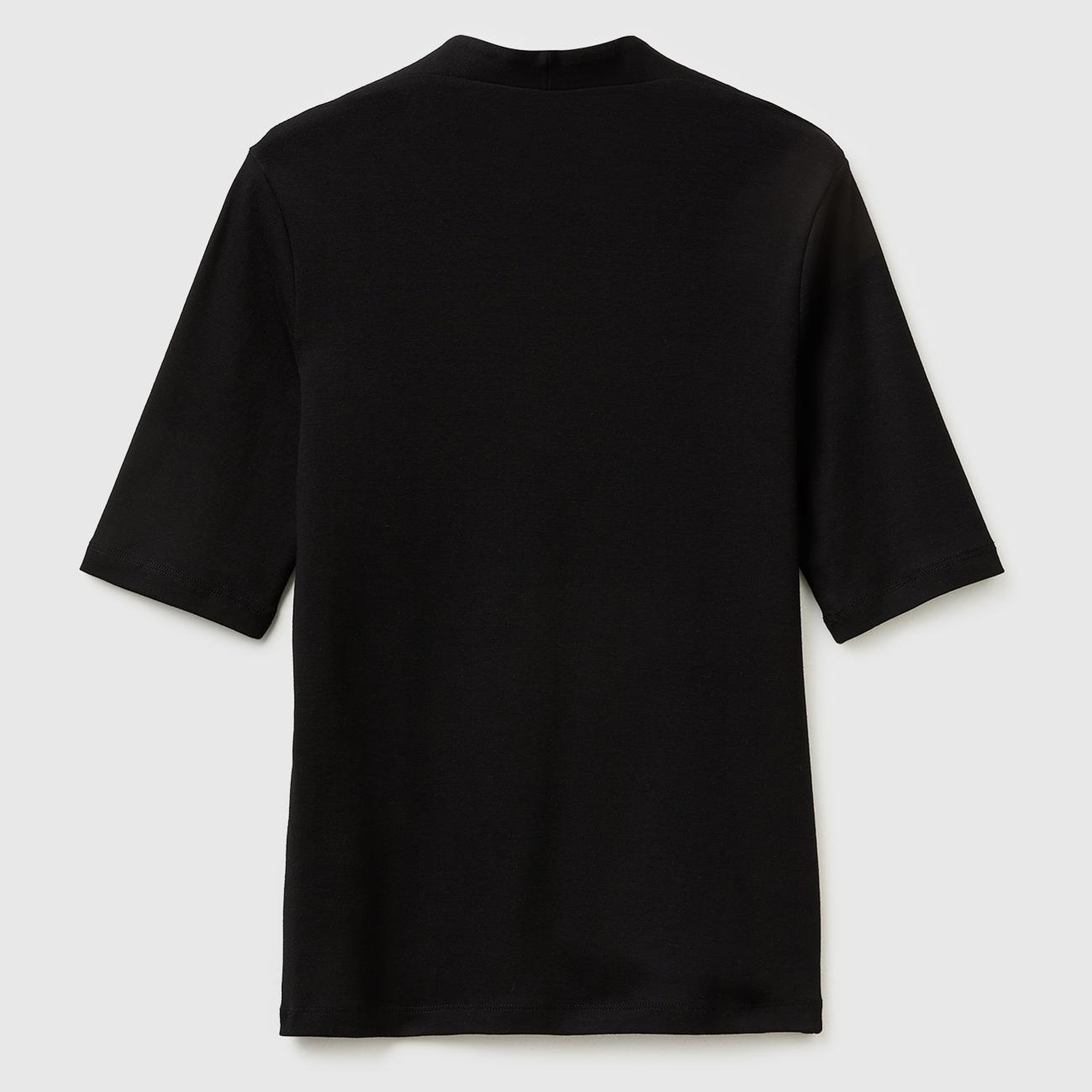 Kadın Siyah %100 Pamuk Yarım Kollu Derin V Yaka T-Shirt