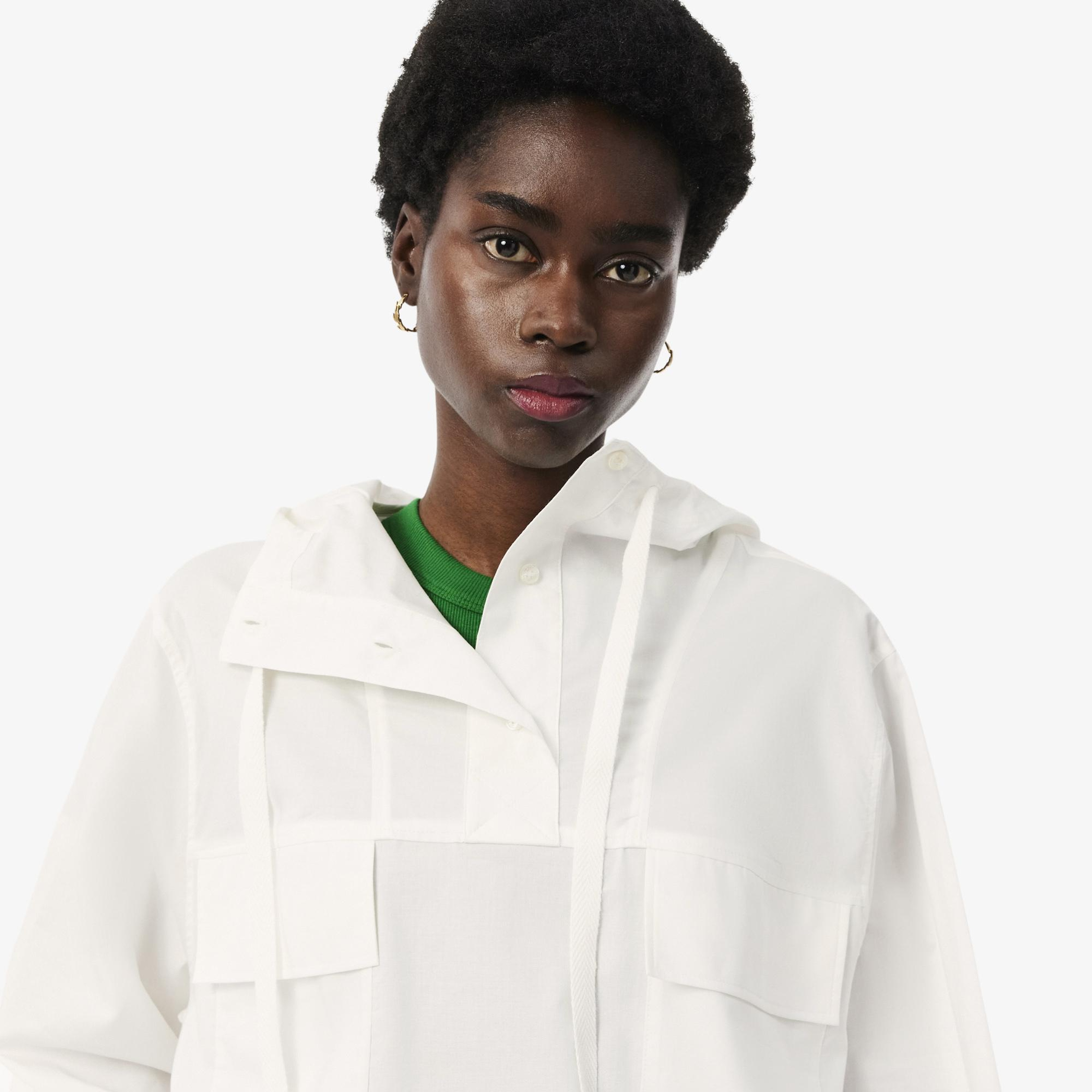 Kadın Oversize Fit Kapüşonlu Beyaz Yağmurluk
