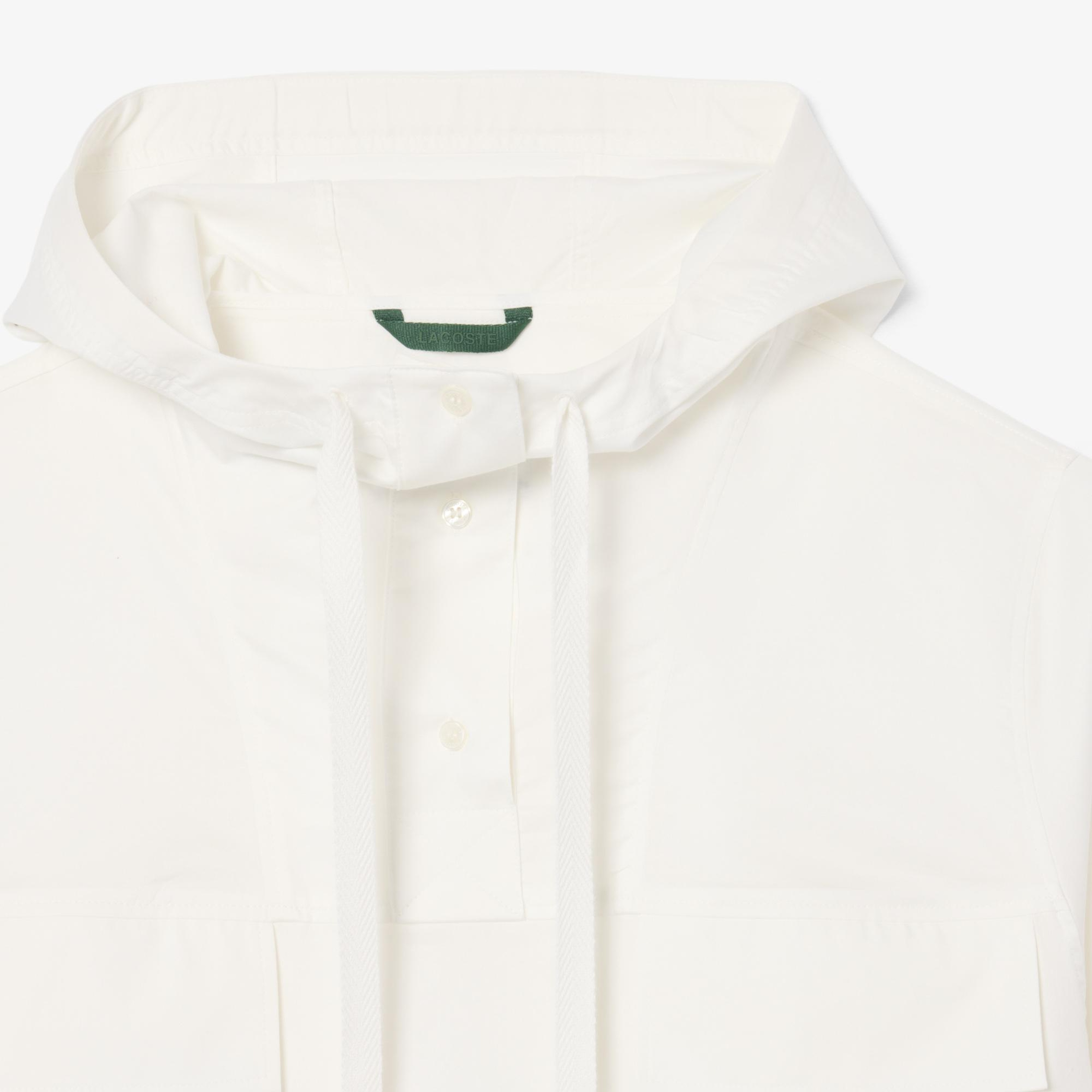 Kadın Oversize Fit Kapüşonlu Beyaz Yağmurluk