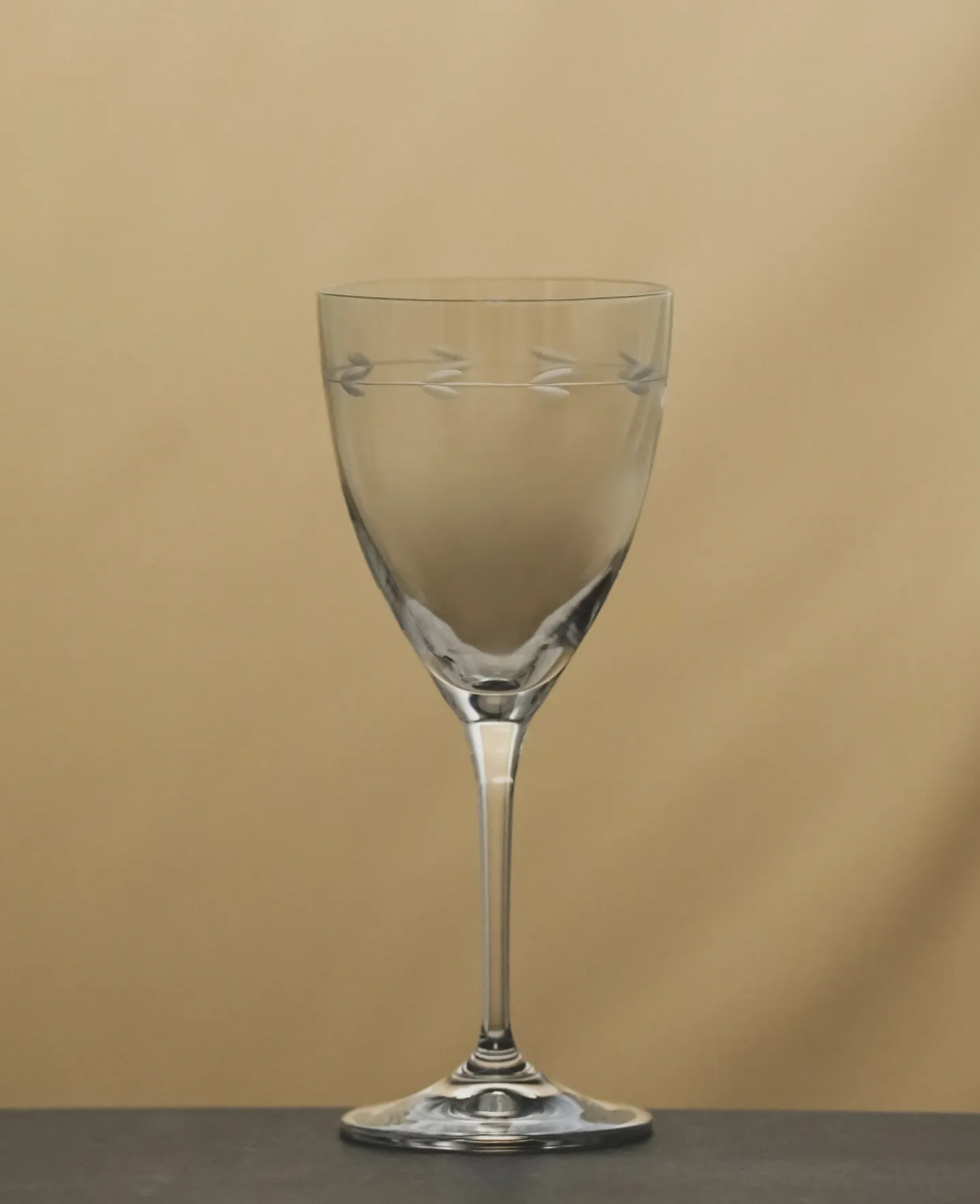 Rythym 4'lü Kristal Beyaz Şarap Kadehi 250 cc