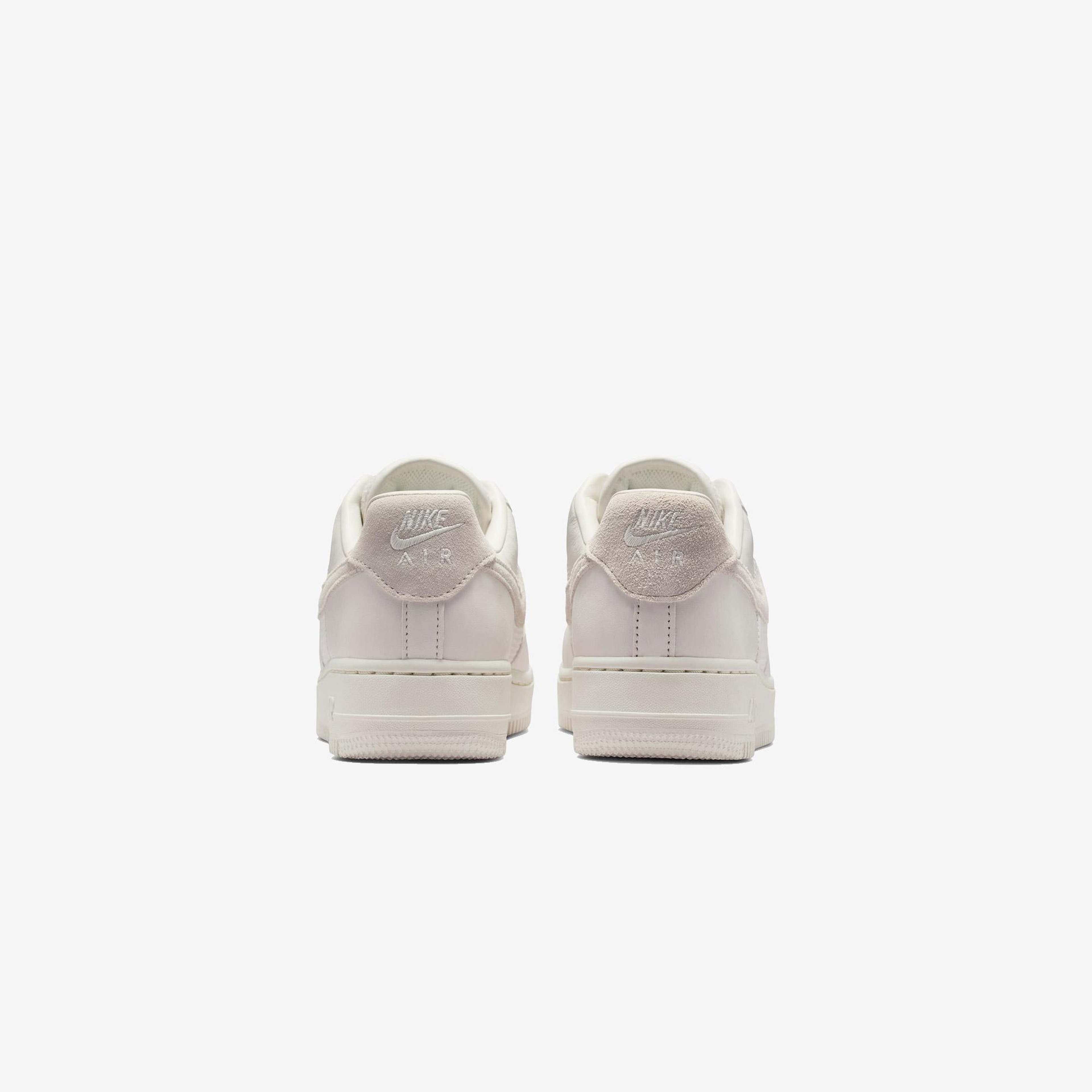 Nike Air Force 1 '07 Kadın Krem Rengi Spor Ayakkabı