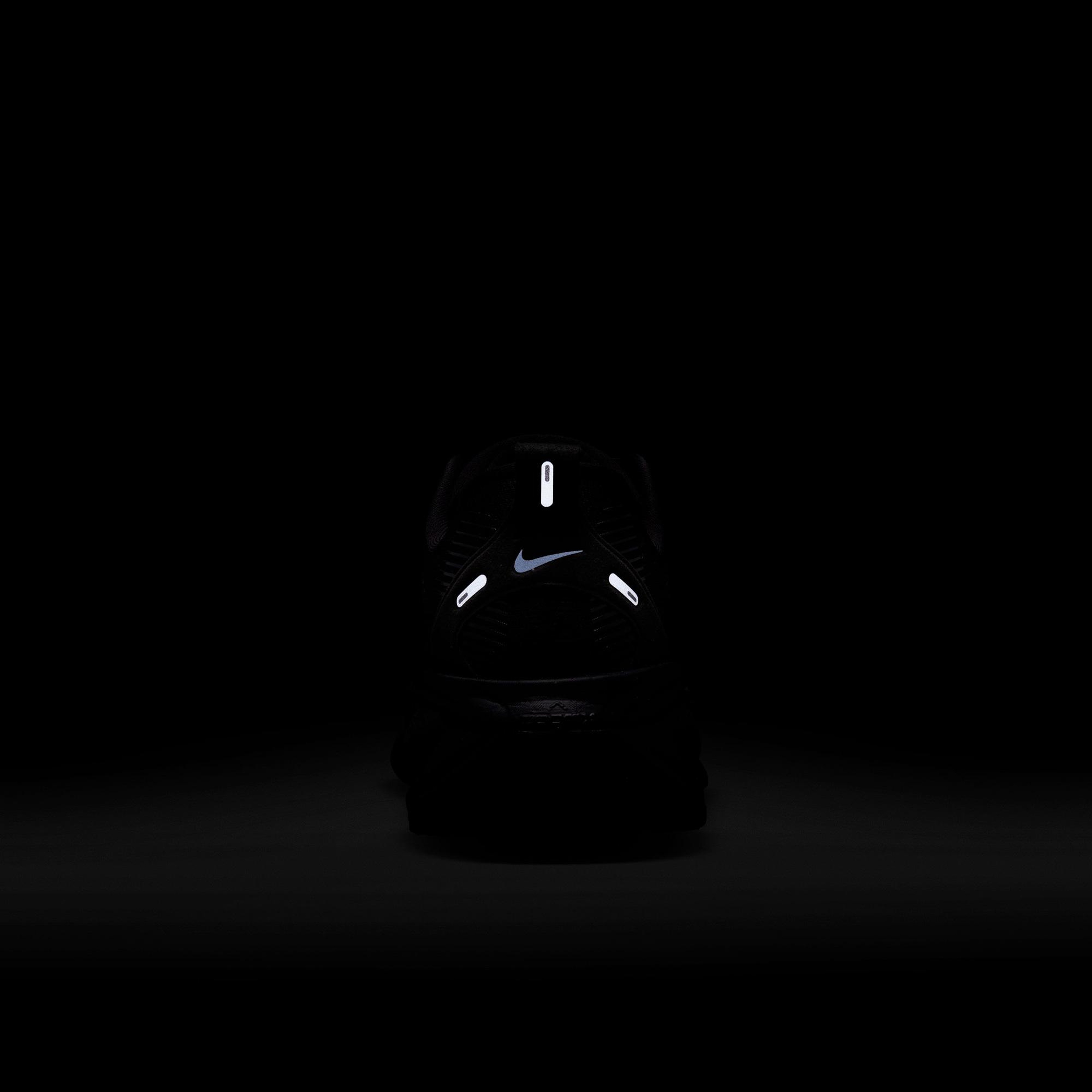Nike Vomero 18 Erkek Siyah Koşu Ayakkabısı