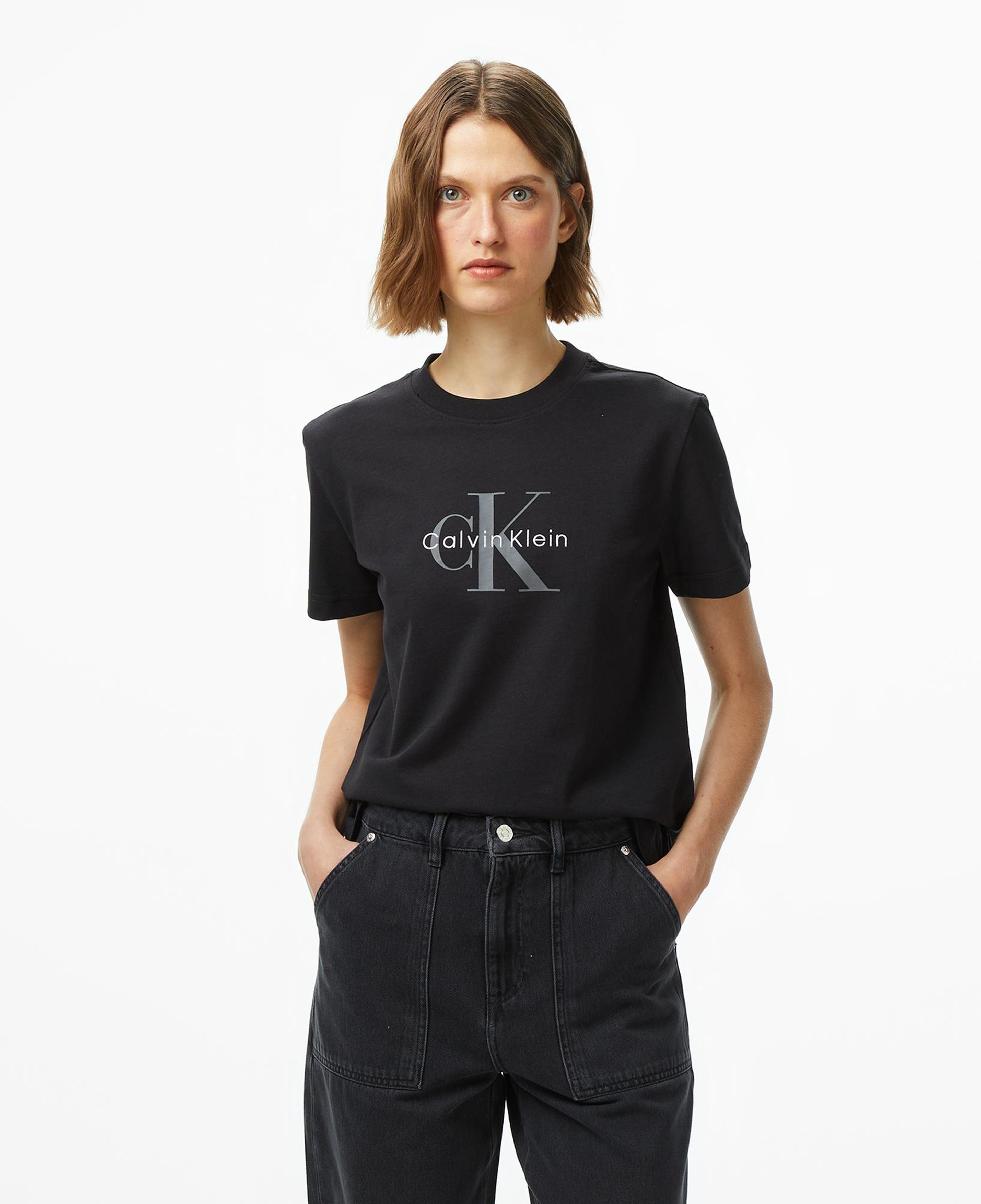 Calvin Klein Hero Classic Monologo Kadın Siyah T-Shirt