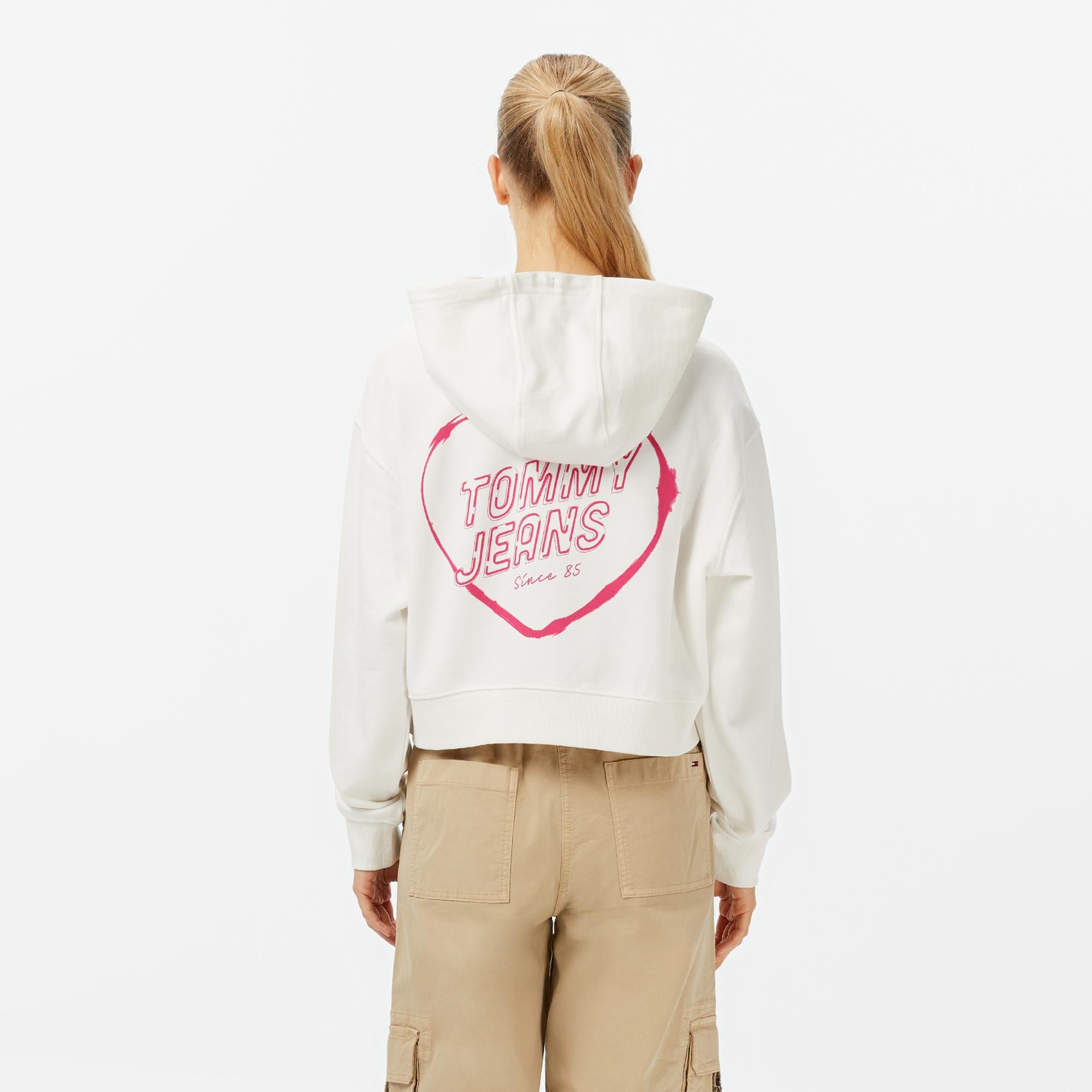 Tommy Jeans Crop Heart Slim Kadın Beyaz Sweatshirt