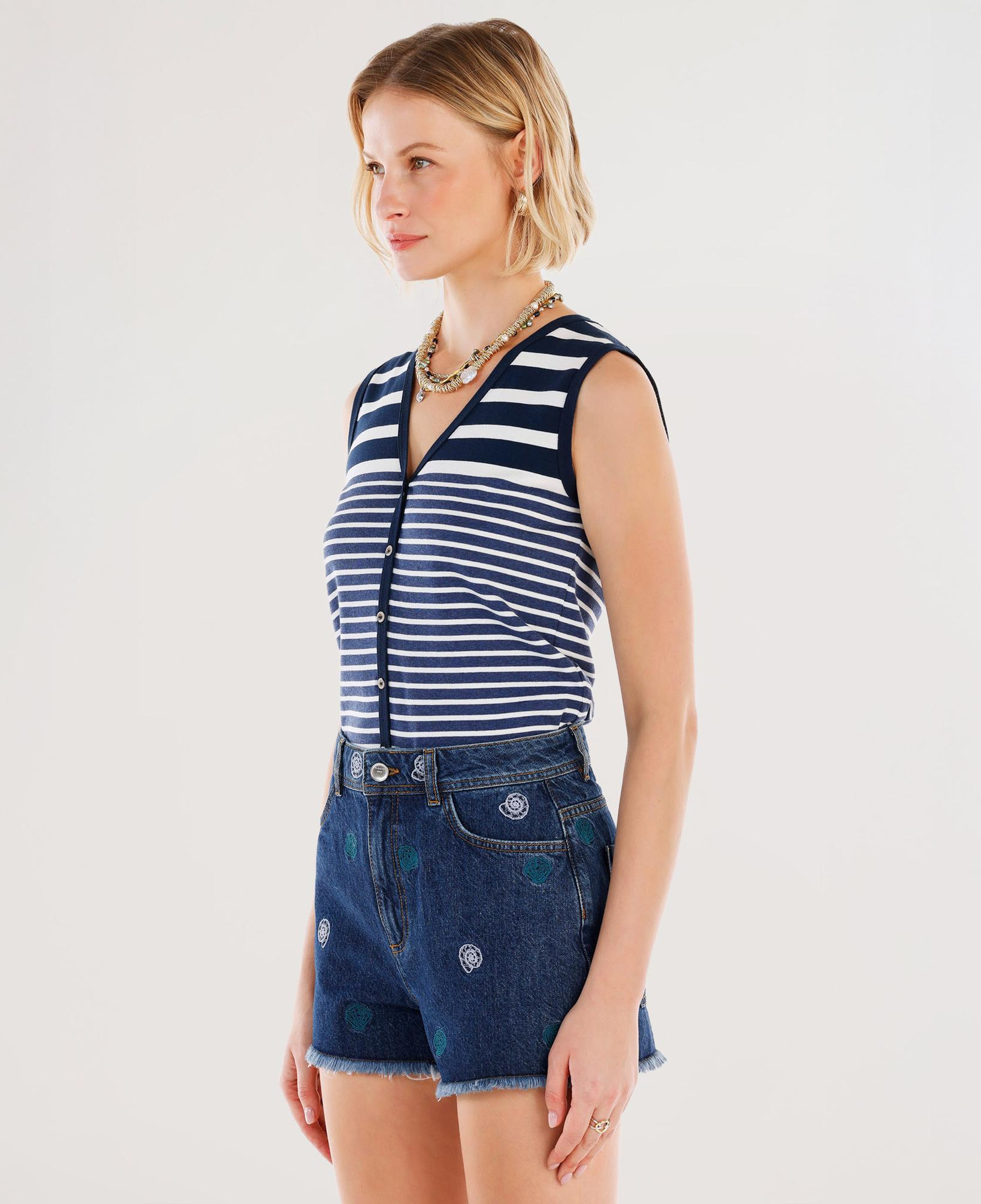 YARGICI Nakış Detaylı Denim Şort