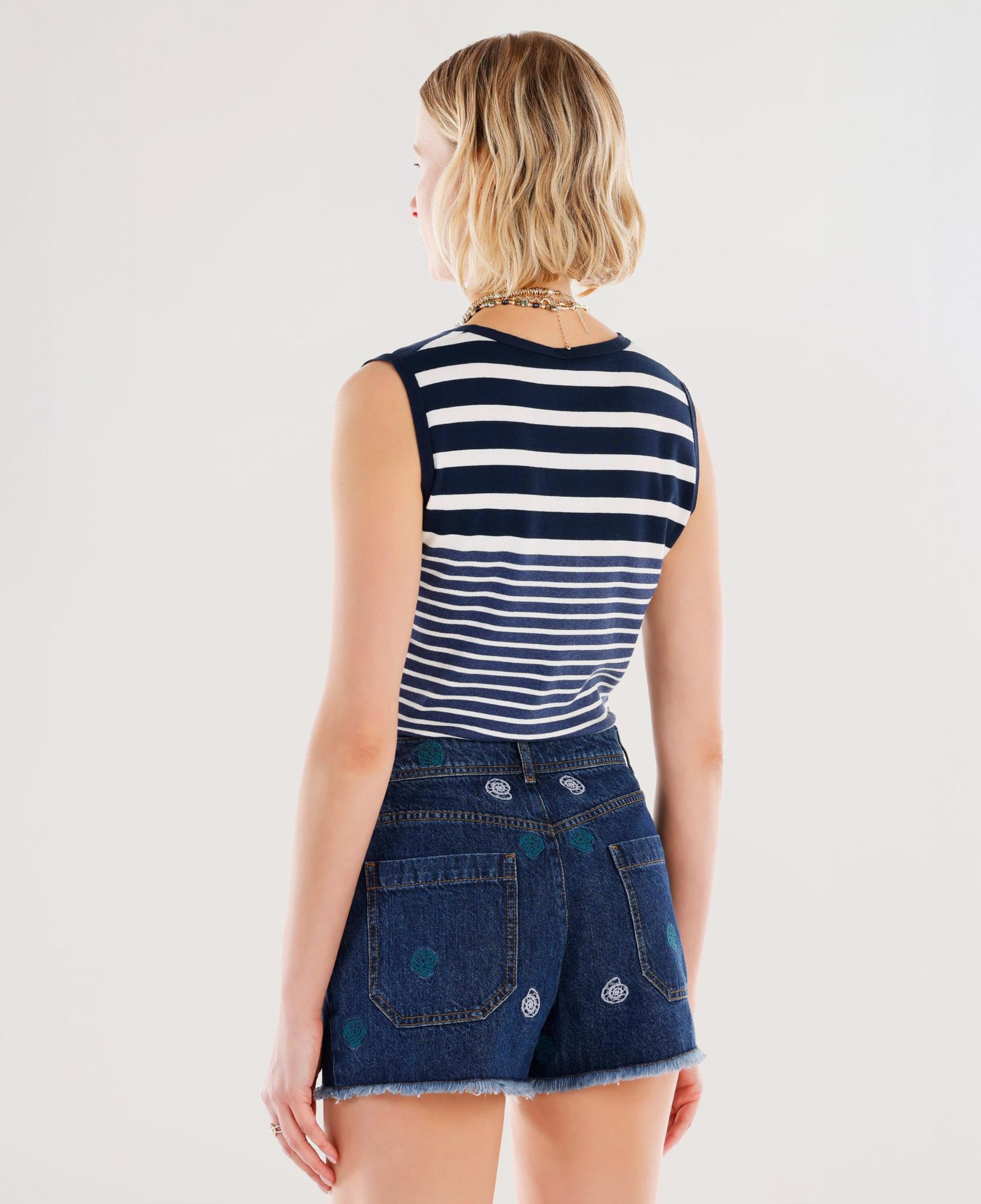 YARGICI Nakış Detaylı Denim Şort