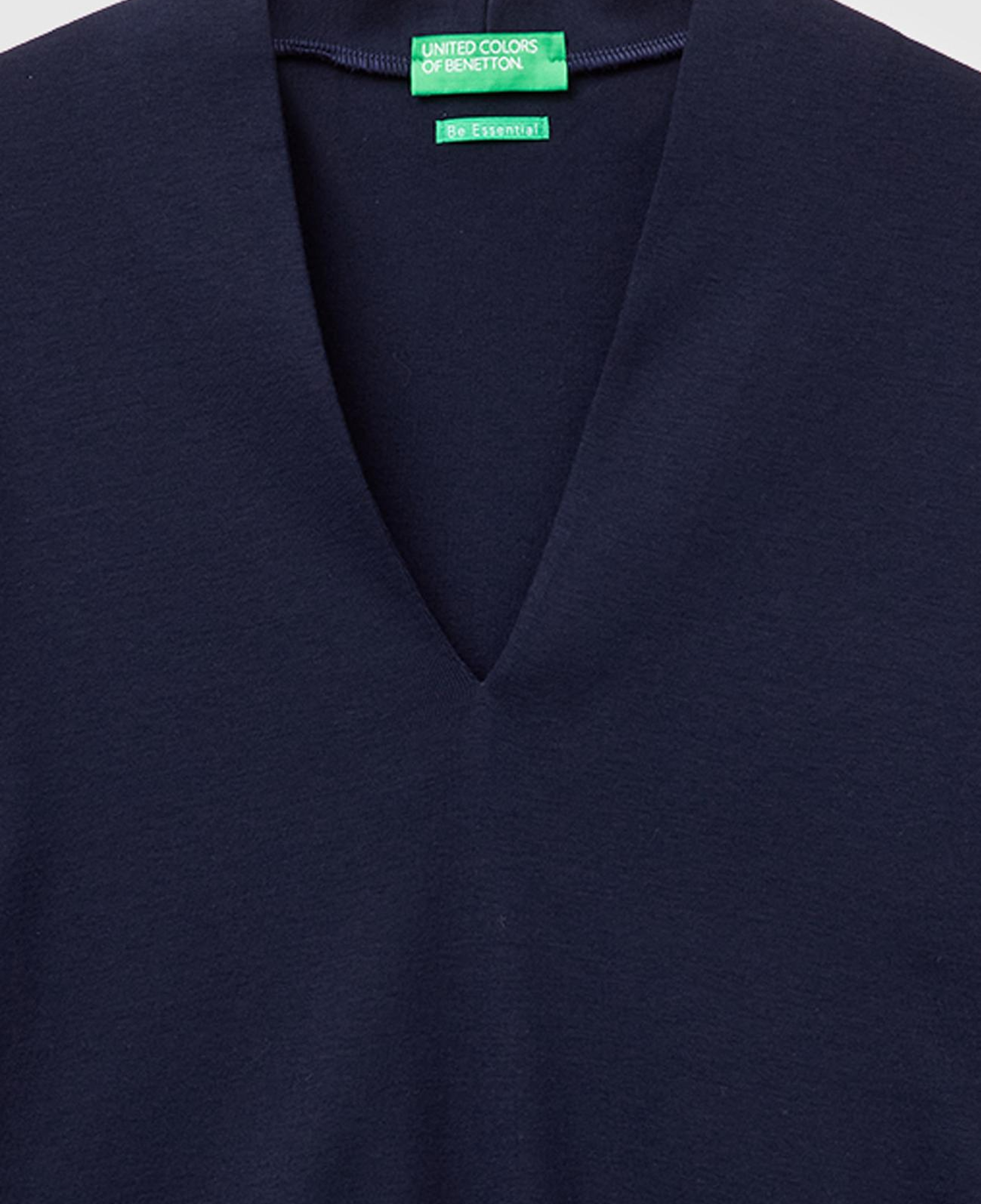 Kadın Lacivert %100 Pamuk Yarım Kollu Derin V Yaka T-Shirt