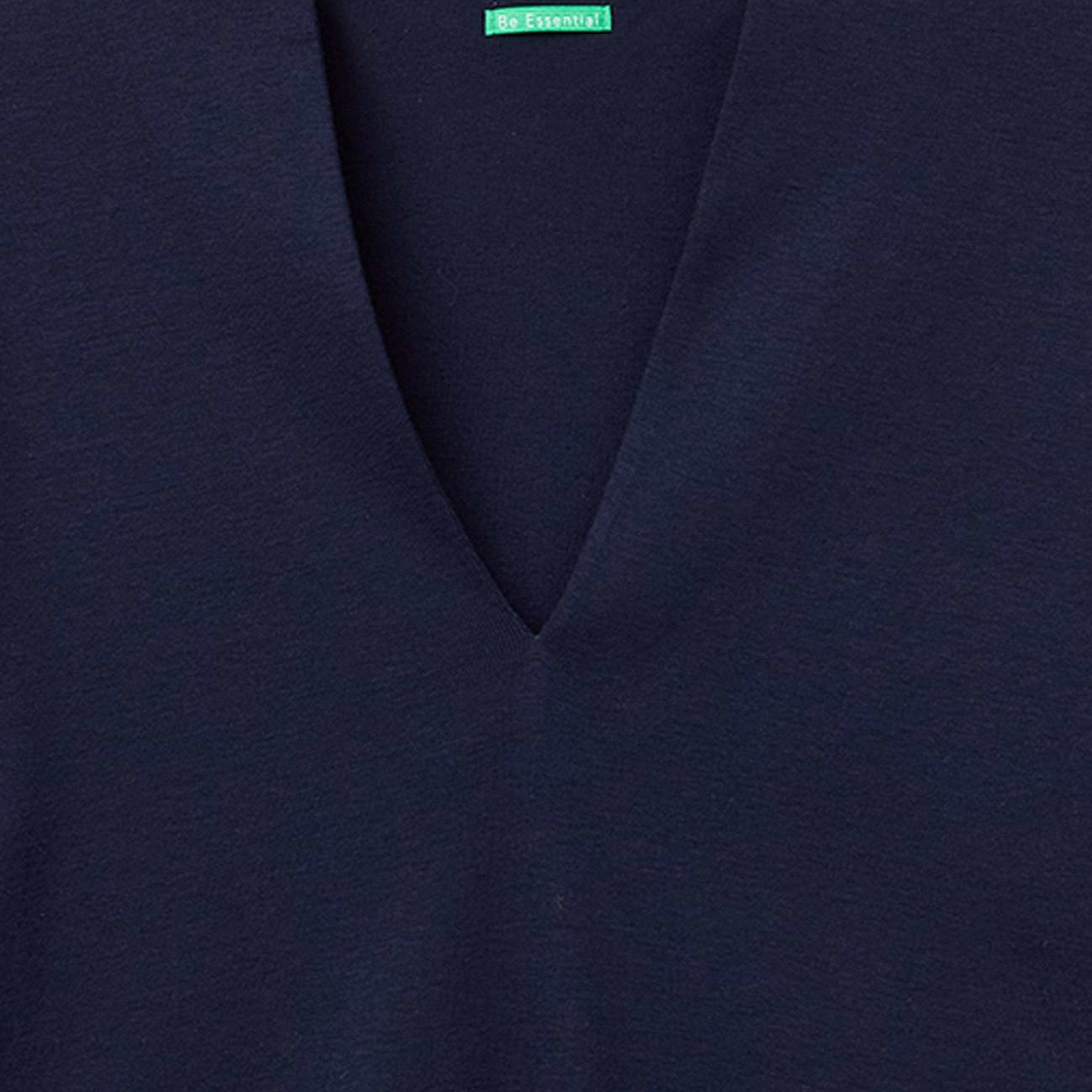 Kadın Lacivert %100 Pamuk Yarım Kollu Derin V Yaka T-Shirt