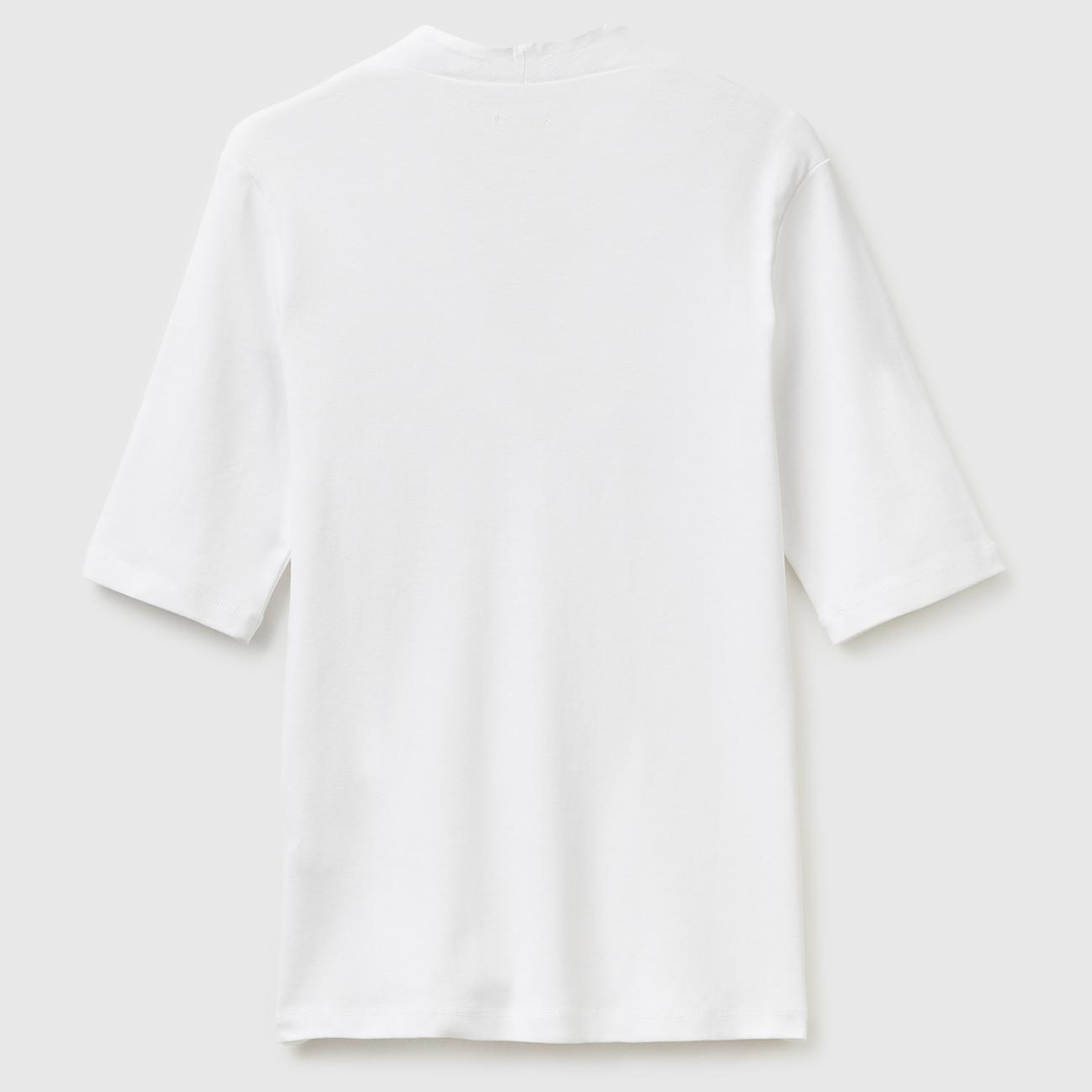 Kadın Beyaz %100 Pamuk Yarım Kollu Derin V Yaka T-Shirt